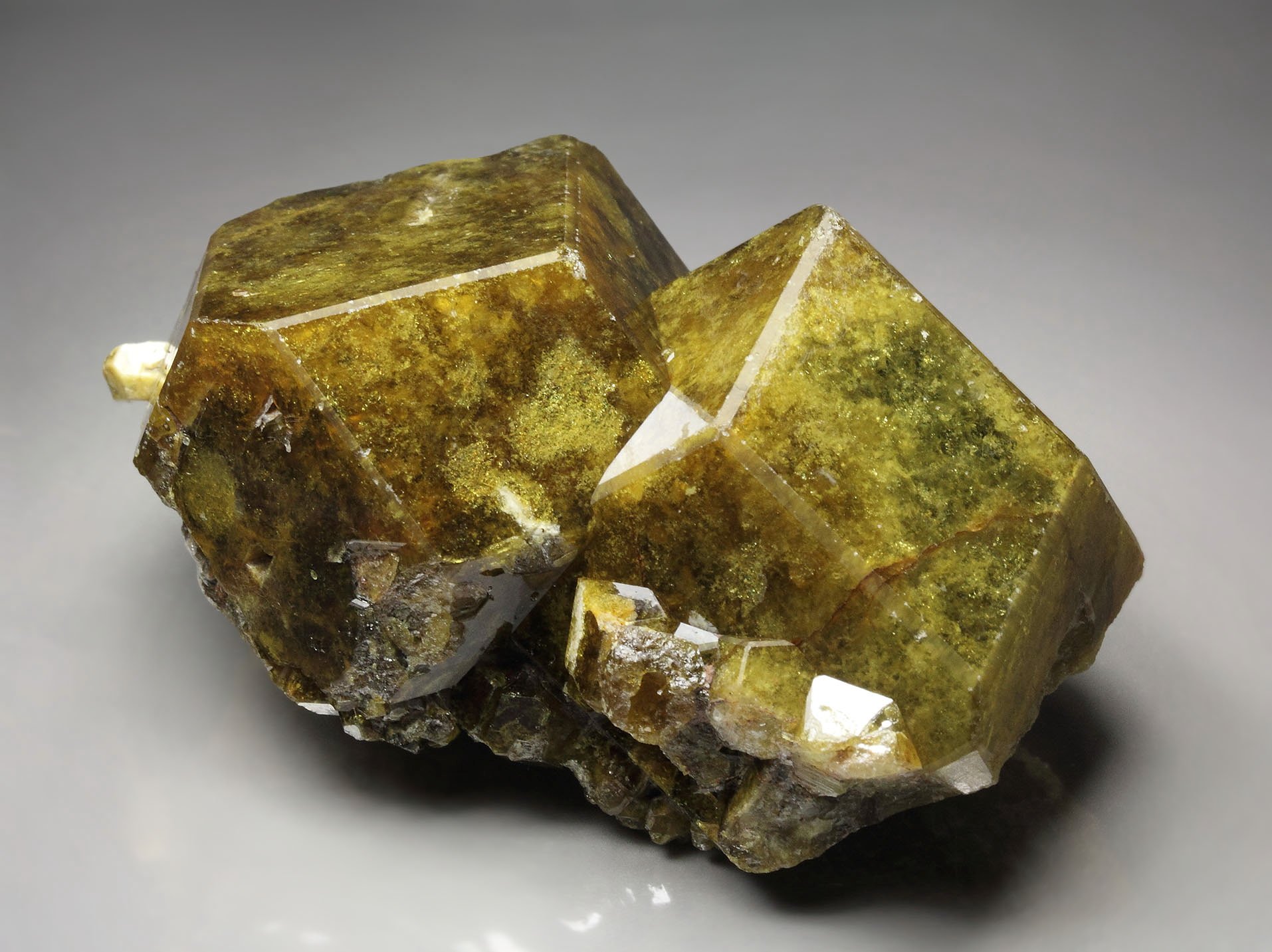 GARNET var. ANDRADITE