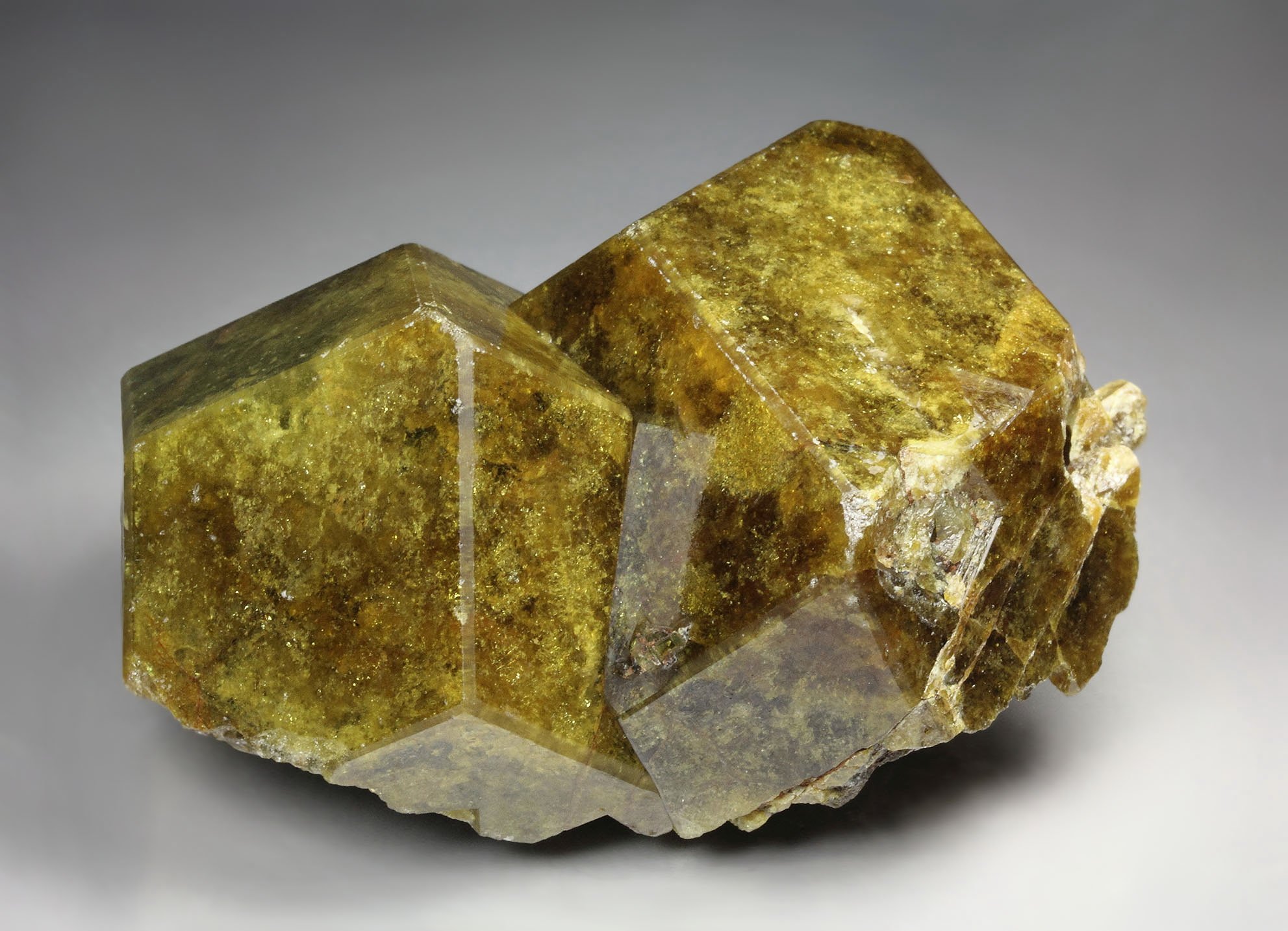 GARNET var. ANDRADITE