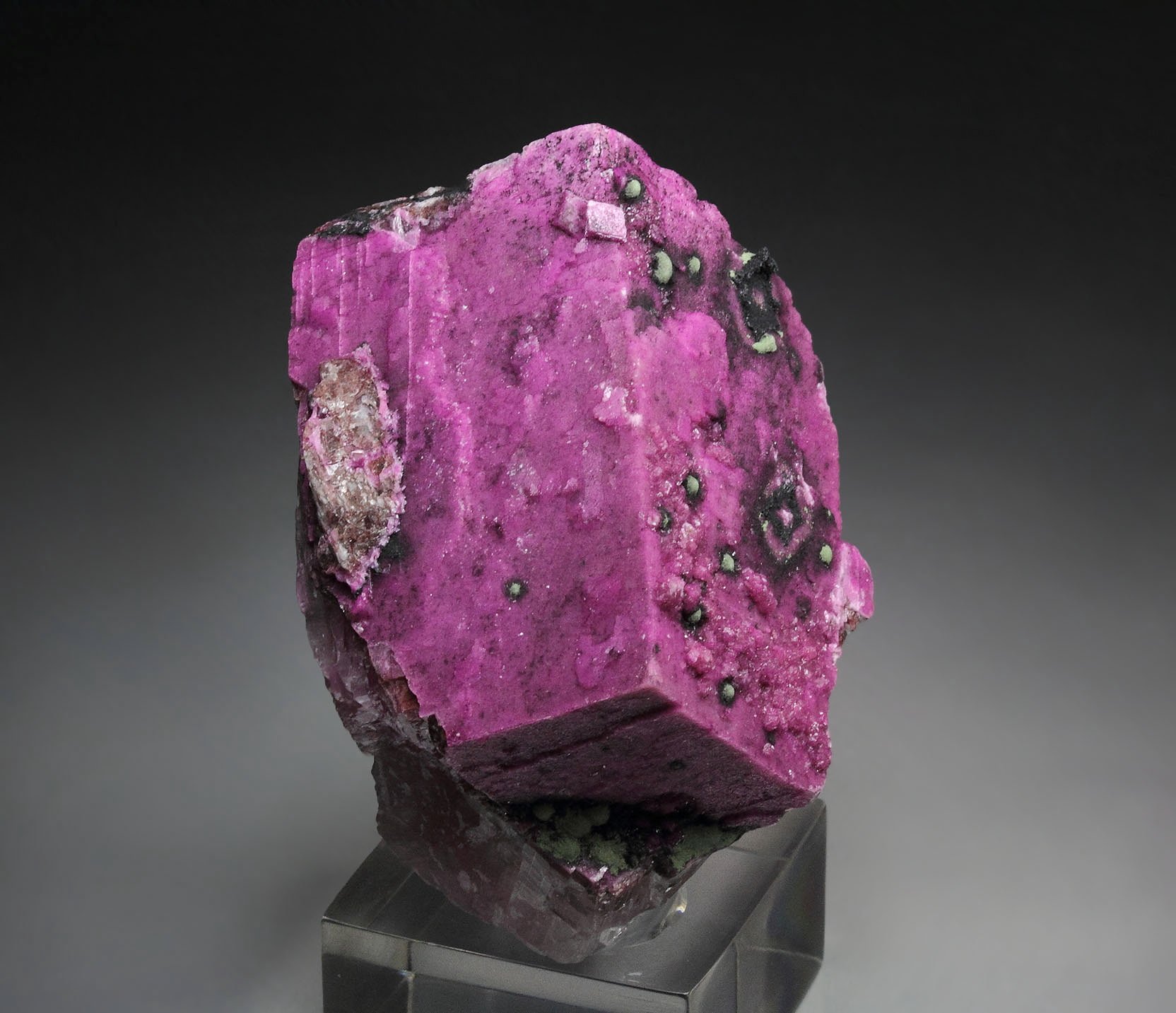 KOLWEZITE, DOLOMITE var. COBALTOAN DOLOMITE, CALCITE, HETEROGENITE