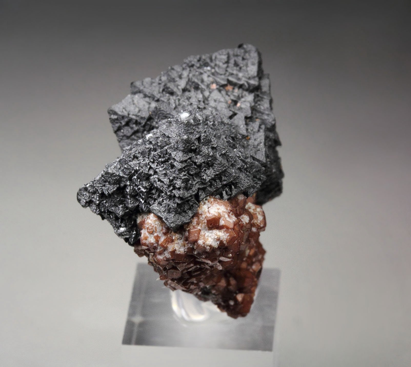 HAUSMANNITE, GARNET var. ANDRADITE