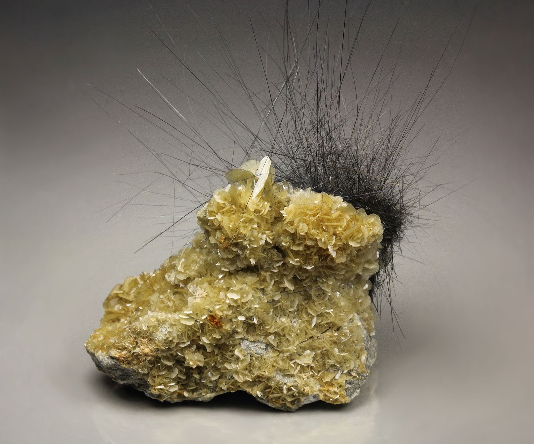 BOULANGERITE, SIDERITE
