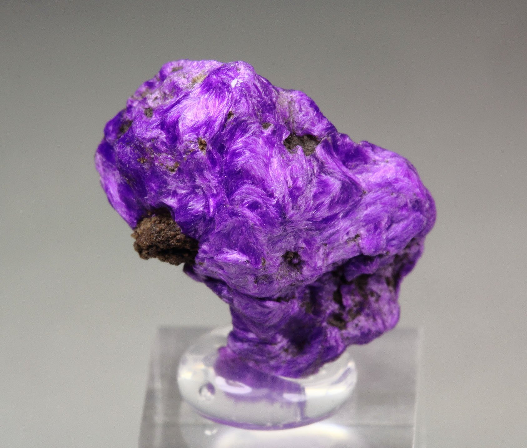 crystallized SUGILITE