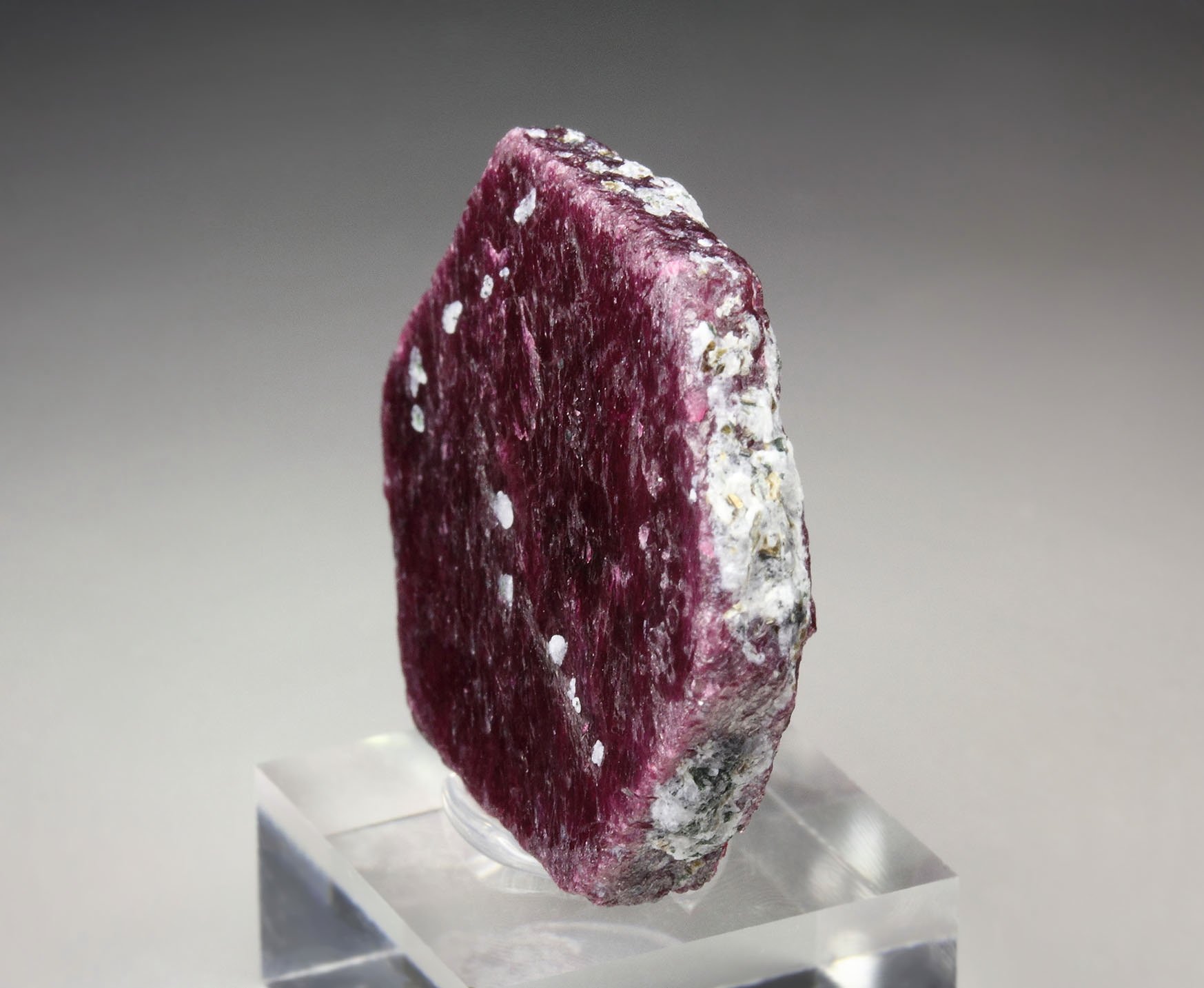 CORUNDUM var. RUBY