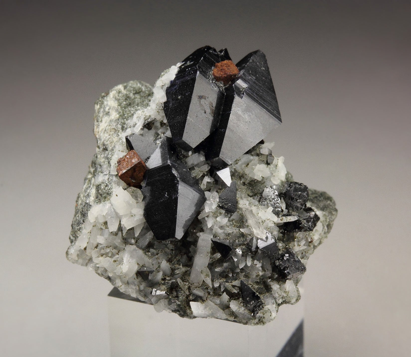 ANATASE, K FELDSPAR var. ADULARIA, PYRITE