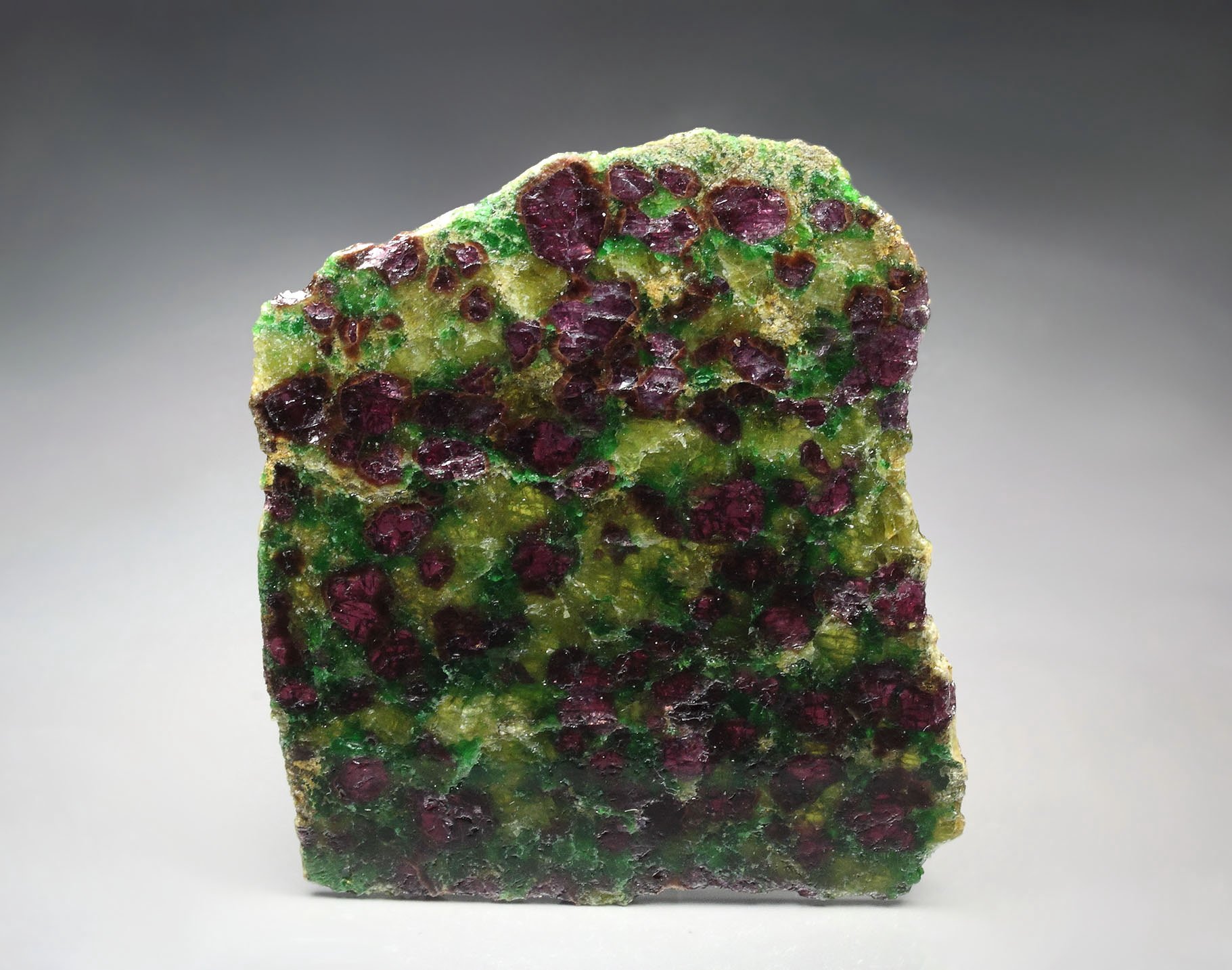 GARNET var. PYROPE, DIOPSIDE var. CHROMIUM-BEARING DIOPSIDE, ENSTATITE