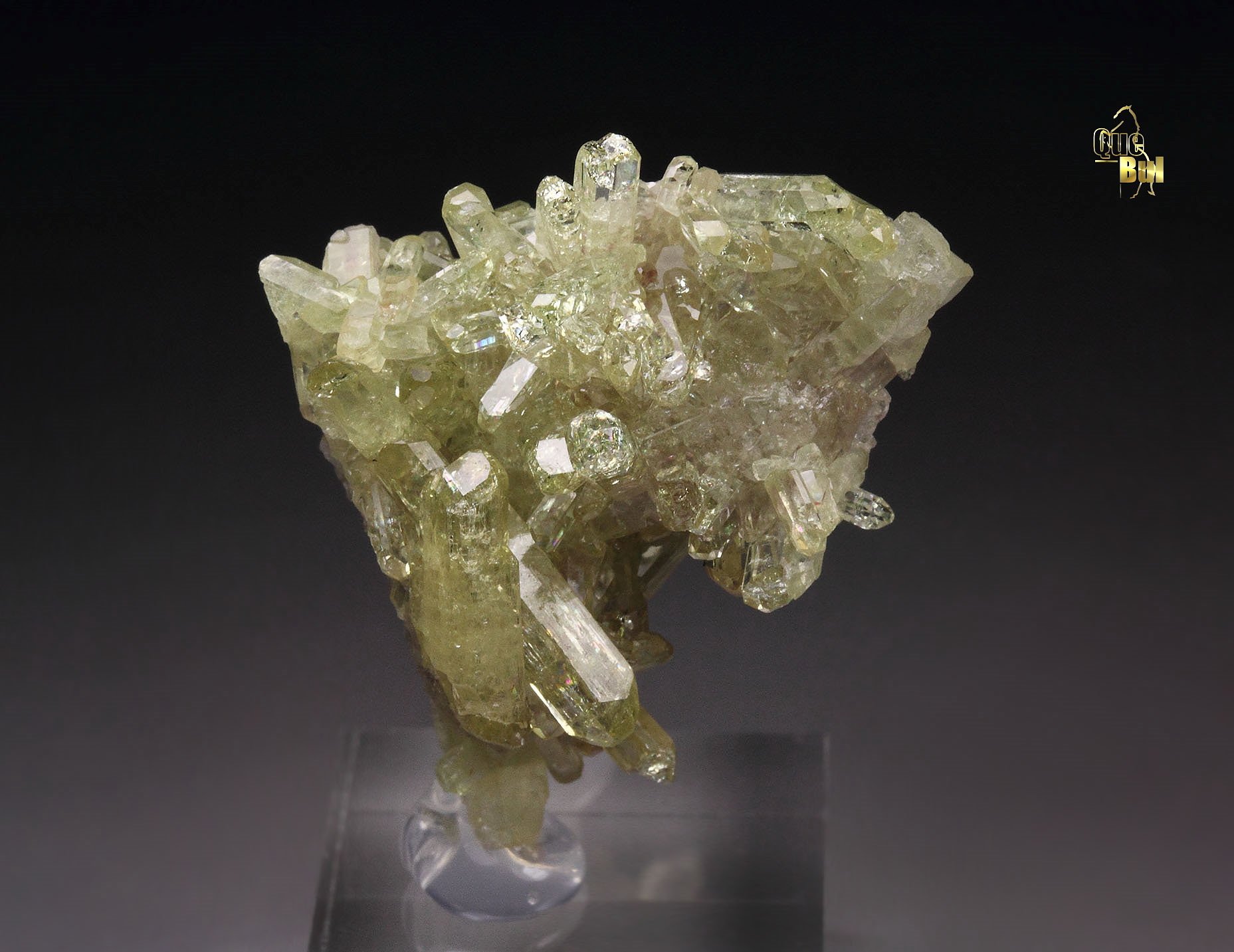 gem VESUVIANITE