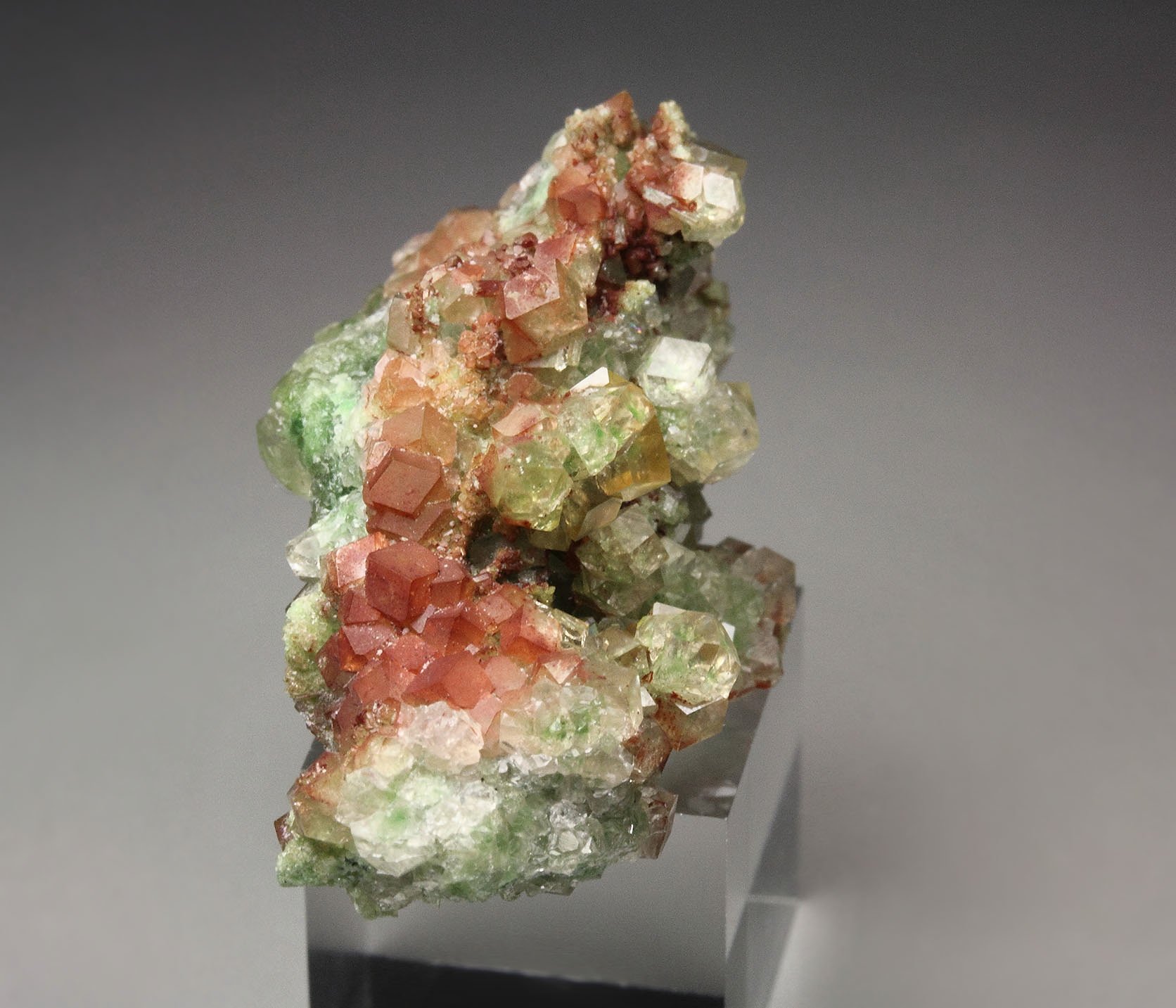 gem GARNET var. GROSSULAR with GREEN CHROMIAN PHANTOMS