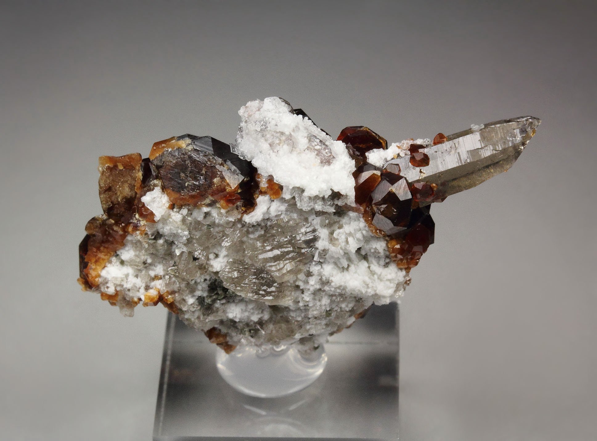 gemmy GARNET var. SPESSARTINE, QUARTZ var. SMOKY