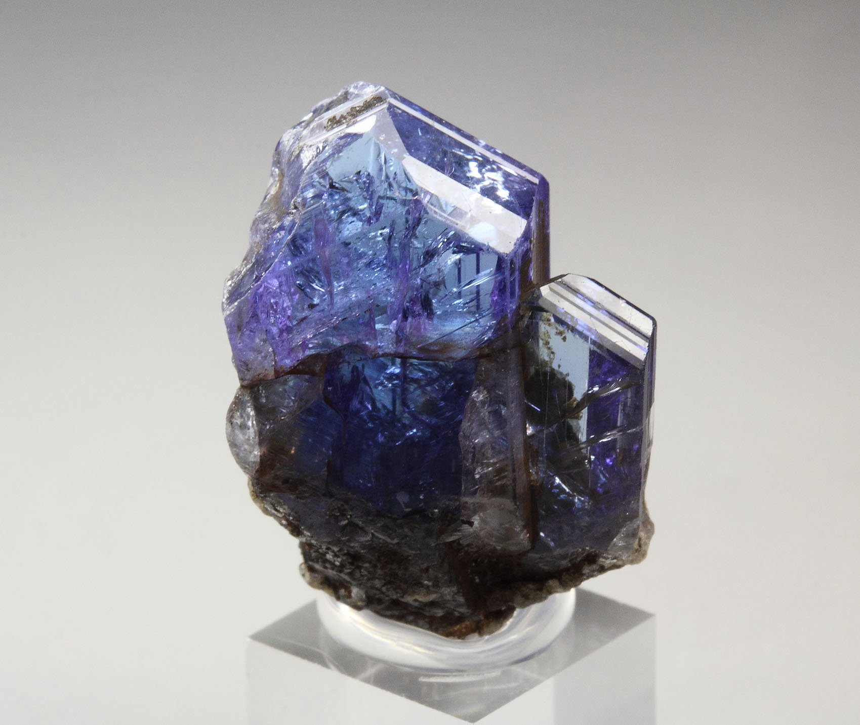 gem ZOISITE var. TANZANITE