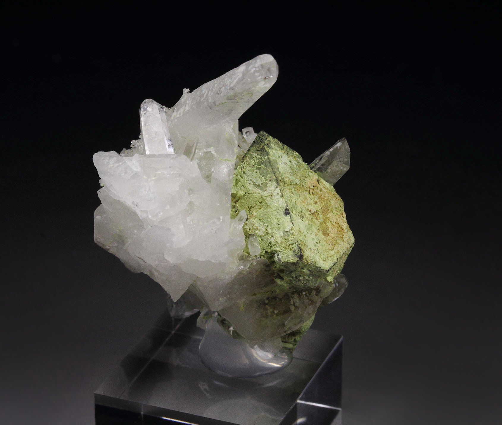 STOLZITE, SCHEELITE, QUARTZ