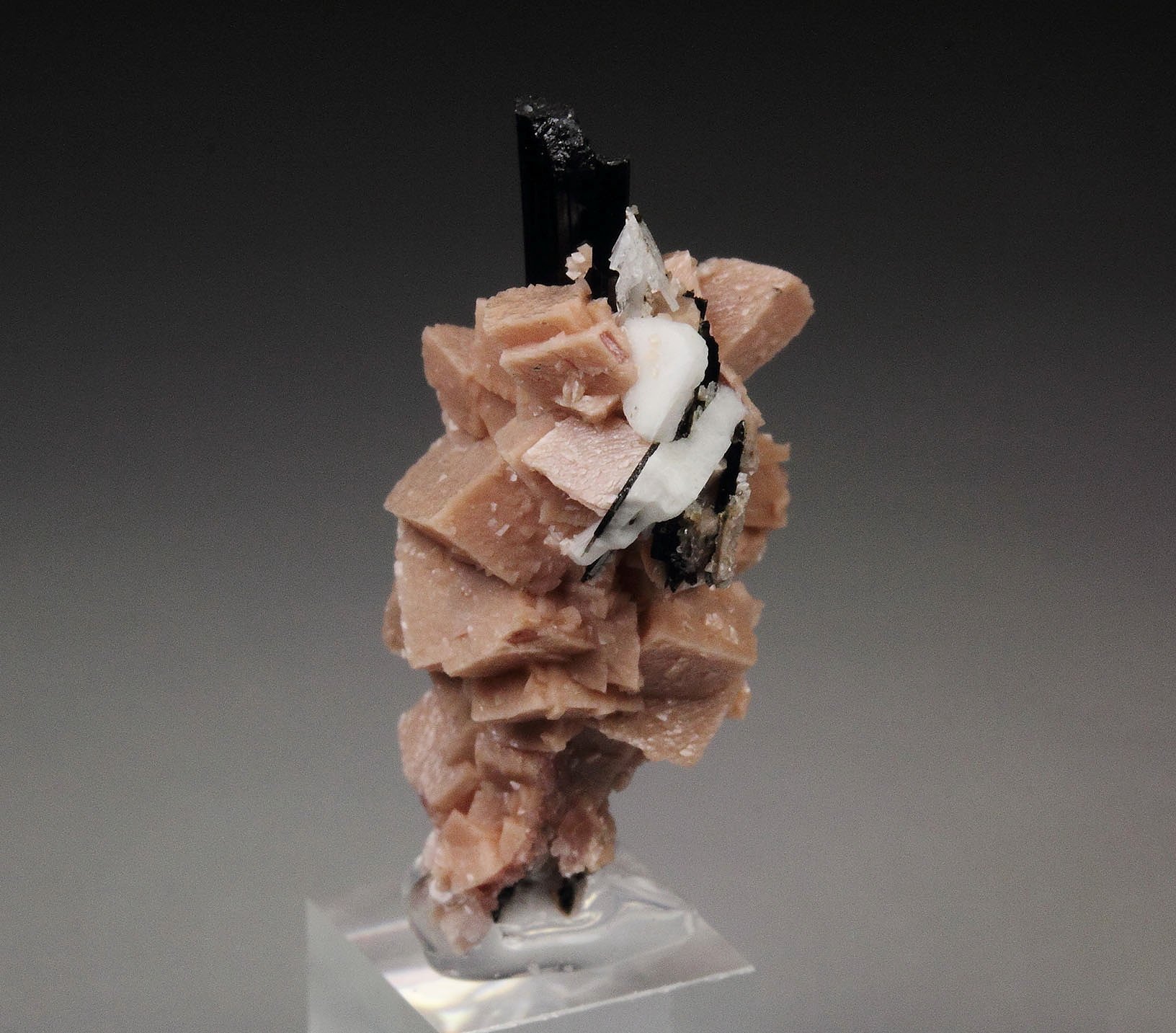 RHODOCHROSITE, AEGIRINE