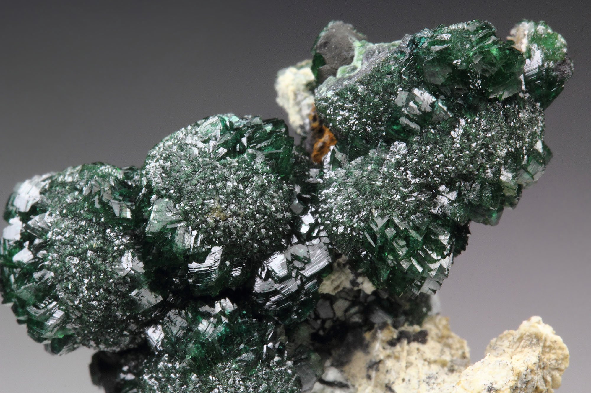 ZINCOLIVENITE