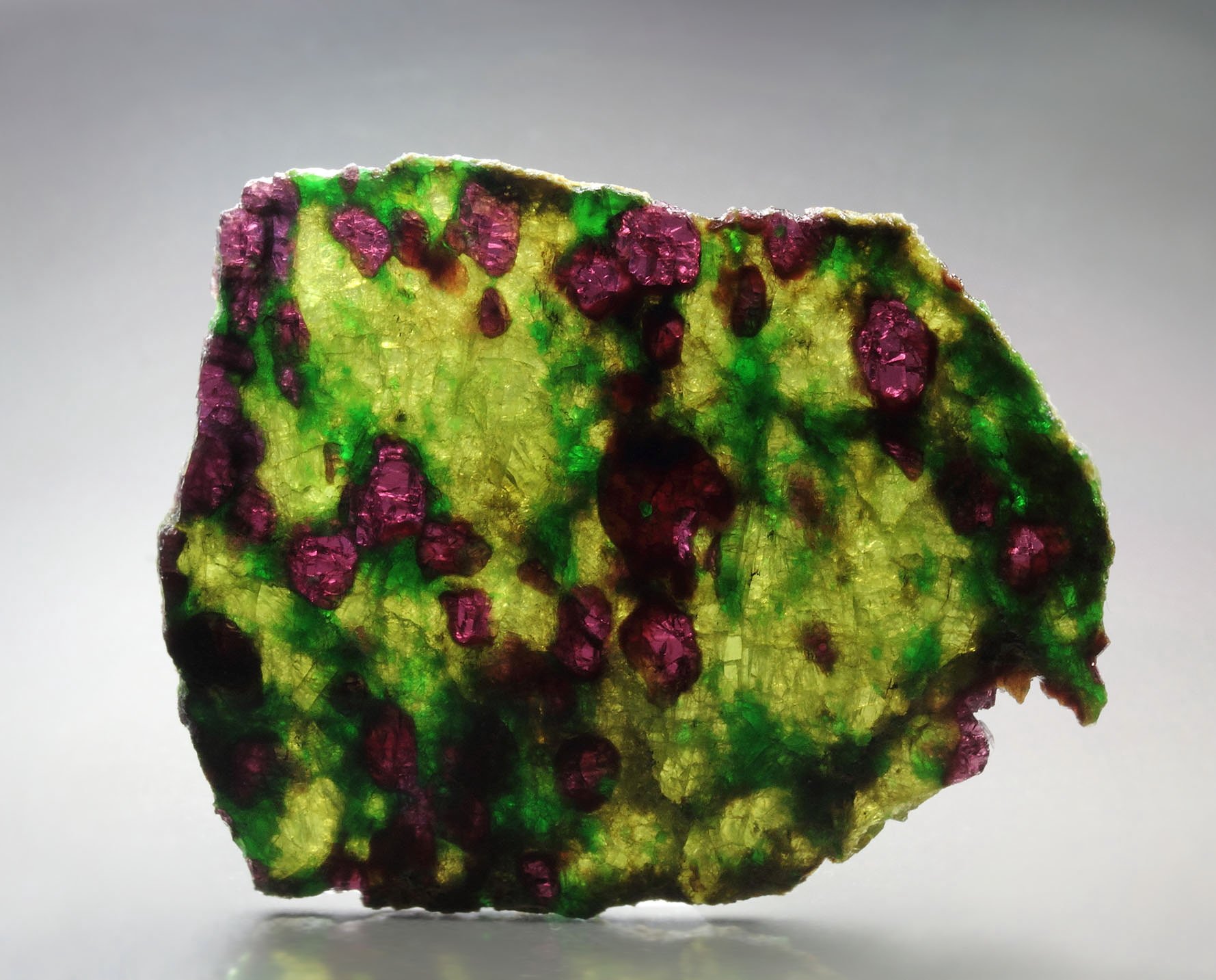 GARNET var. PYROPE, DIOPSIDE var. CHROMIUM-BEARING DIOPSIDE, ENSTATITE
