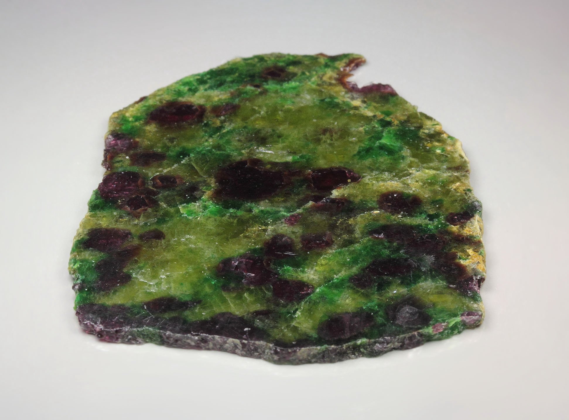 GARNET var. PYROPE, DIOPSIDE var. CHROMIUM-BEARING DIOPSIDE, ENSTATITE