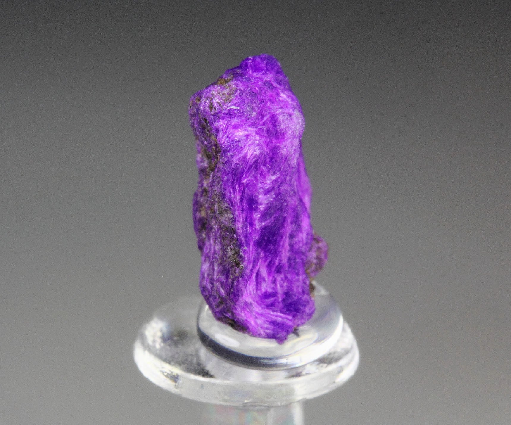 crystallized SUGILITE