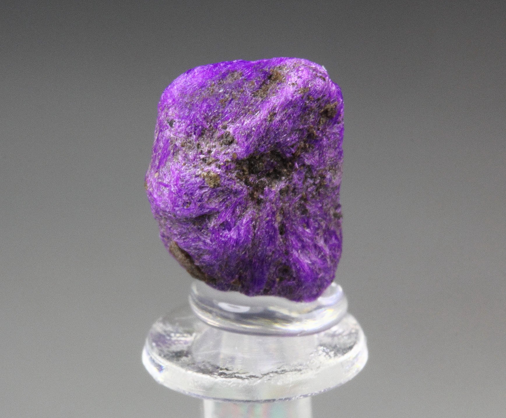 crystallized SUGILITE