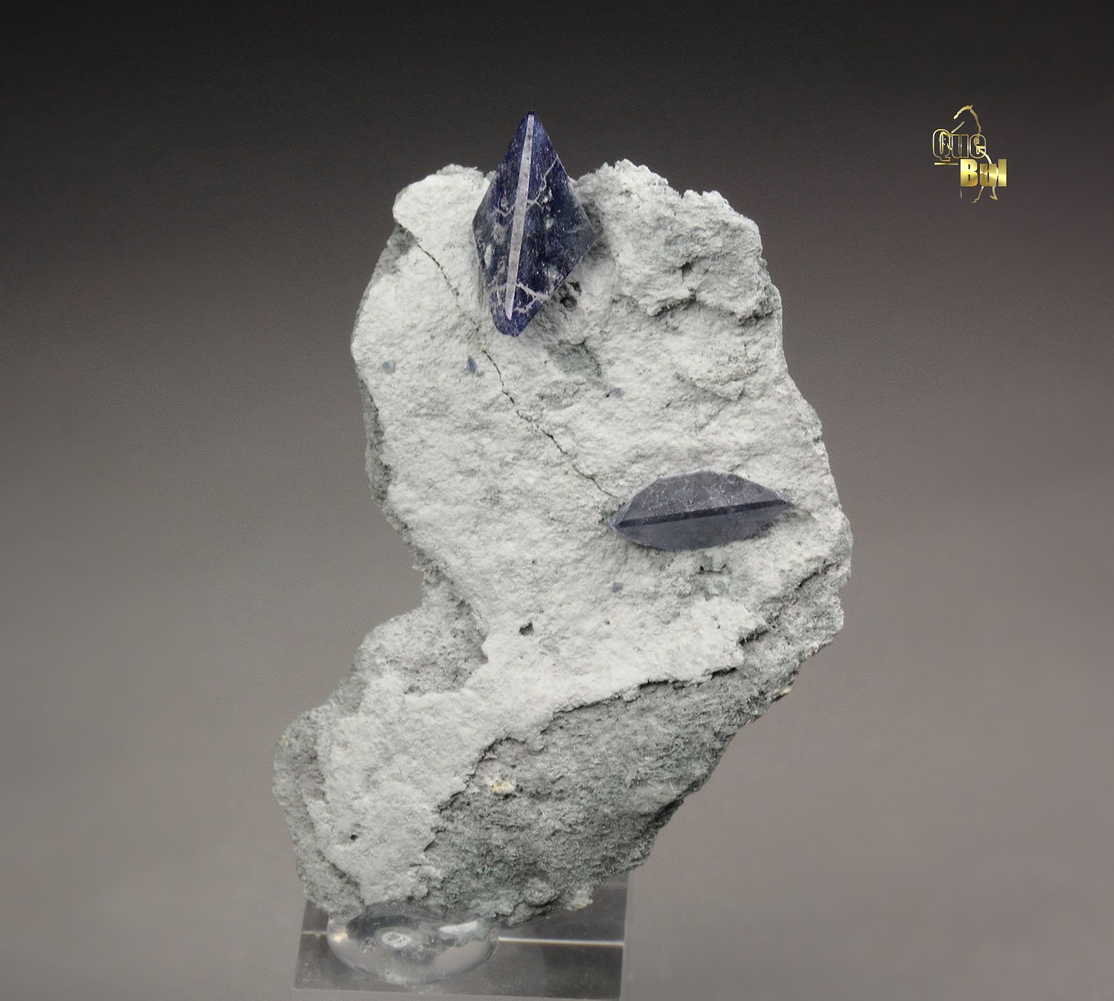 BENITOITE