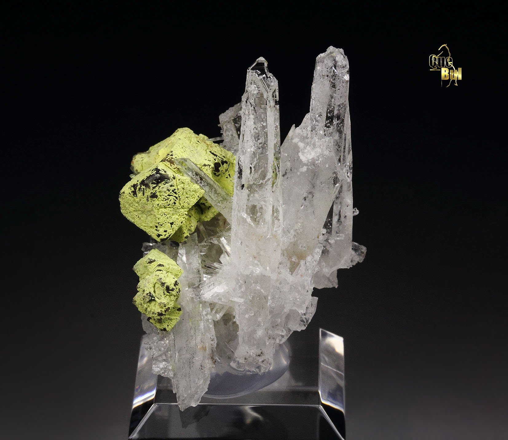 SCHEELITE, STOLZITE, QUARTZ