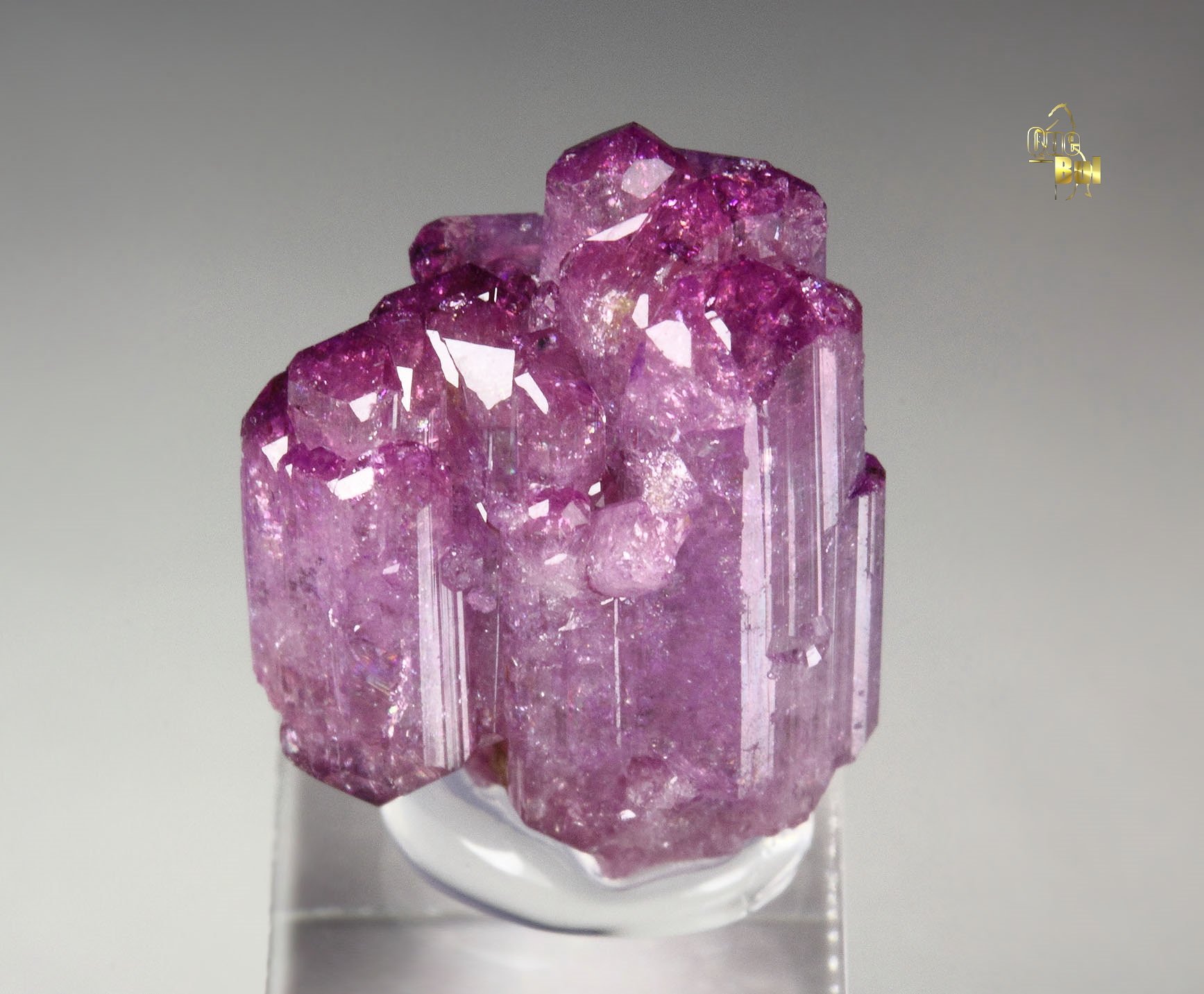 gemmy VESUVIANITE with RASPBERRY CAPS