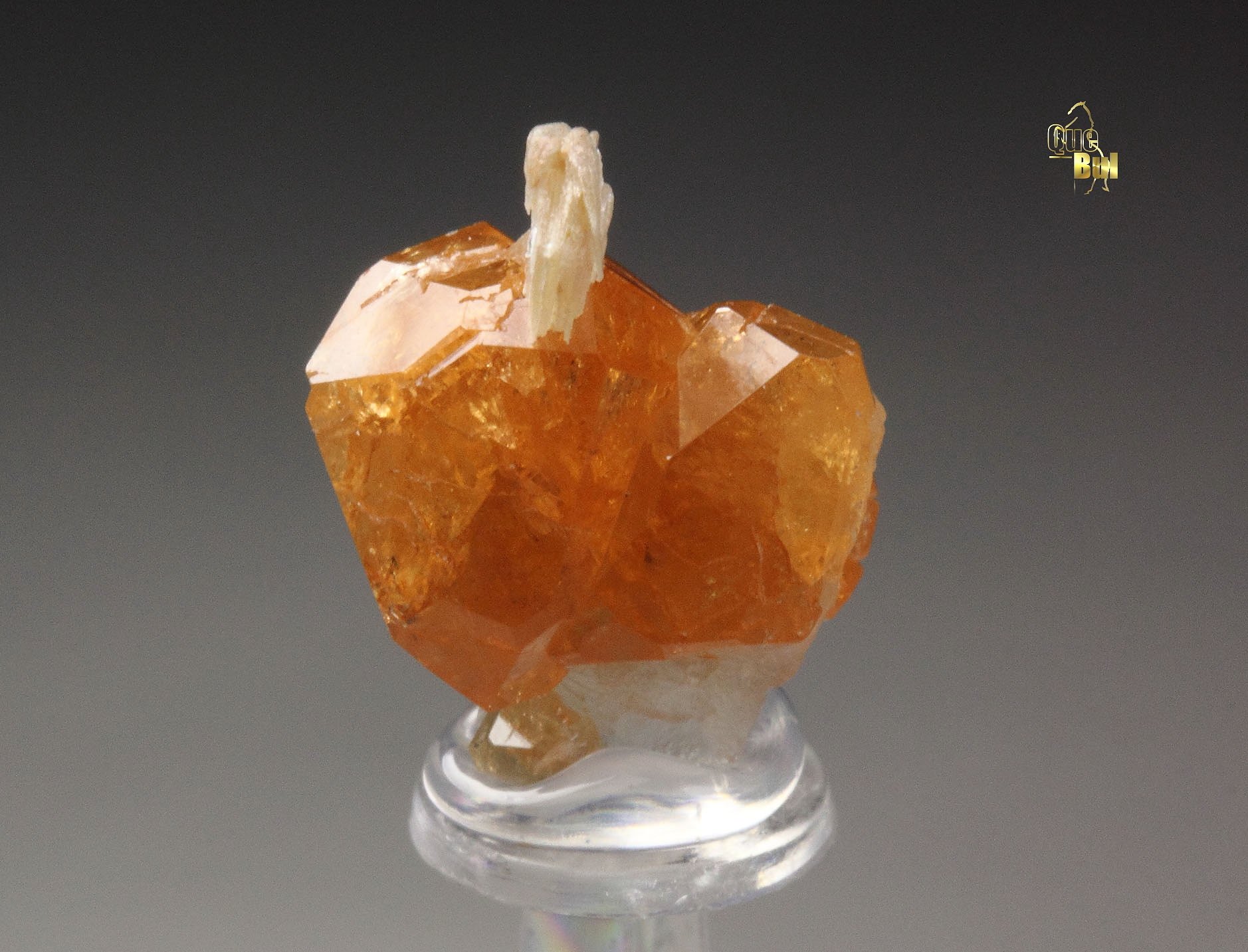 GARNET var. SPESSARTINE, MUSCOVITE