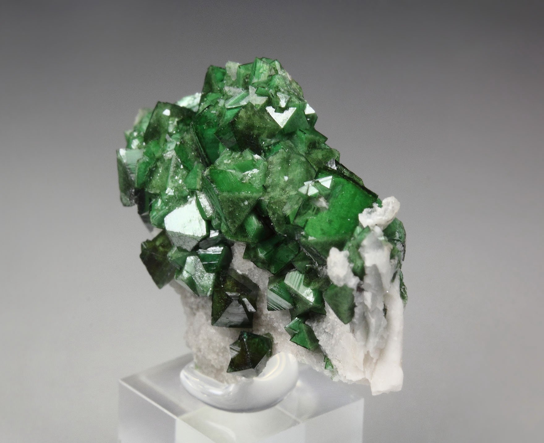 ZINCOLIVENITE