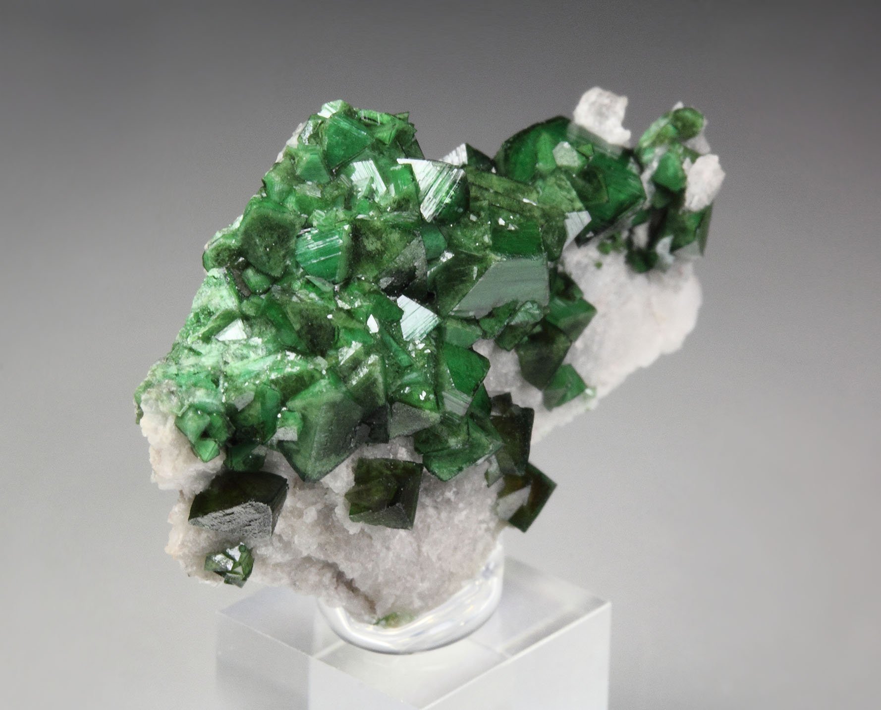 ZINCOLIVENITE