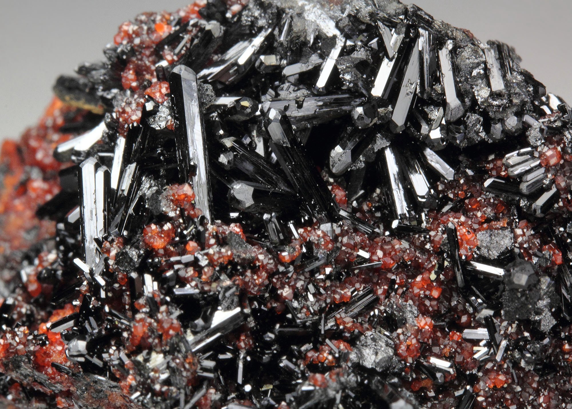 GAUDEFROYITE, GARNET var. ANDRADITE