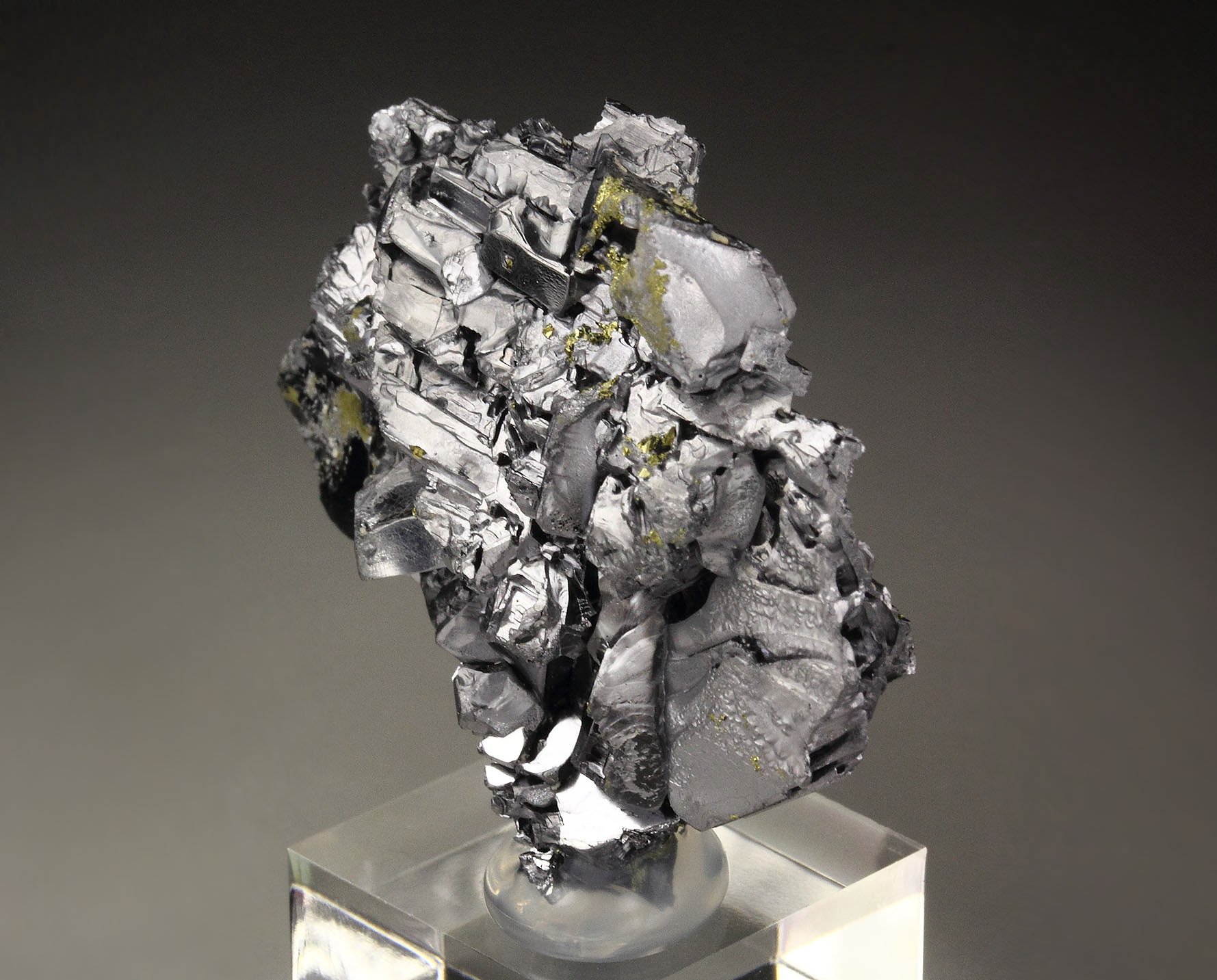 skeletal GALENA