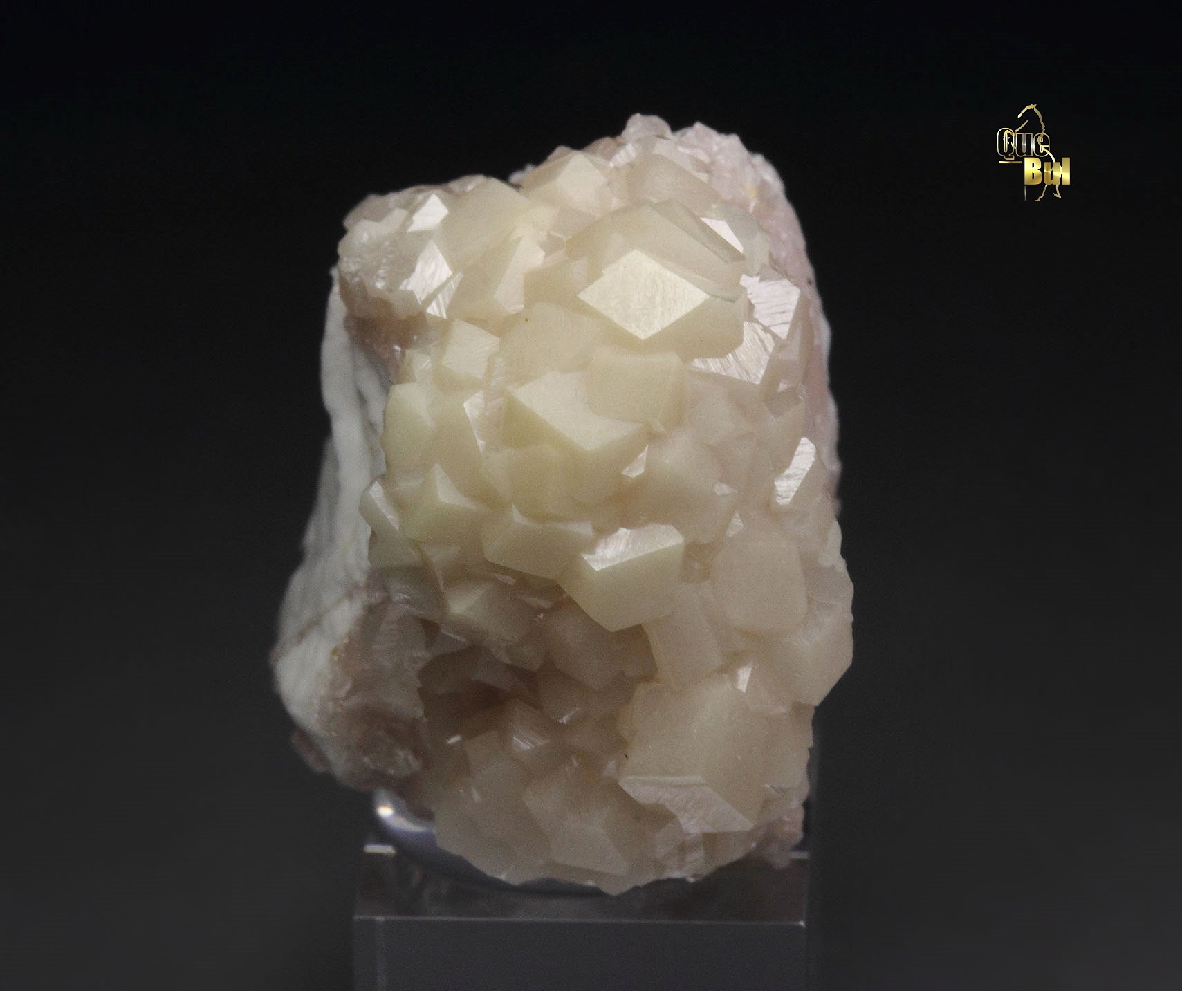 opaque GARNET var. GROSSULAR