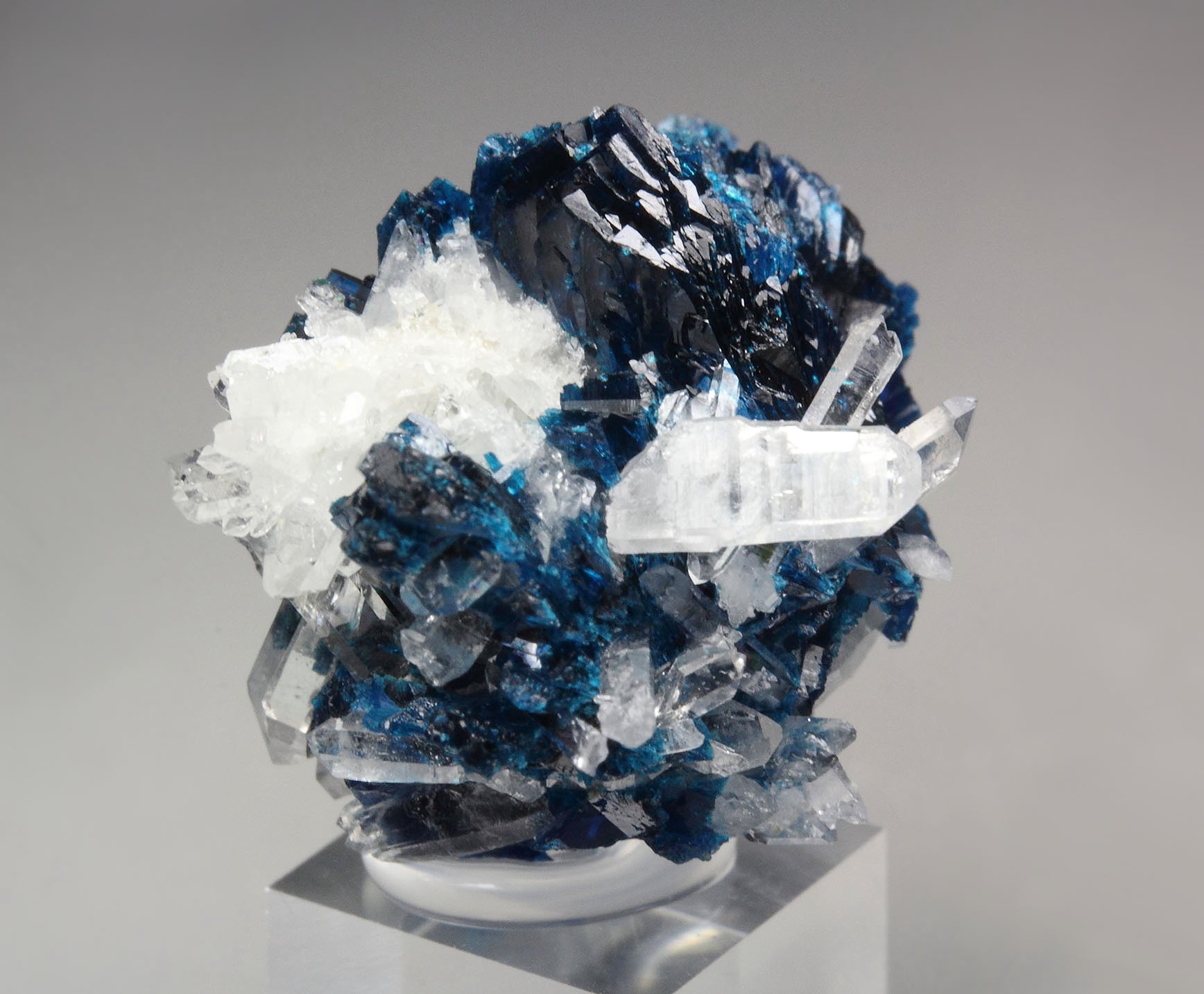 VESZELYITE, QUARTZ 