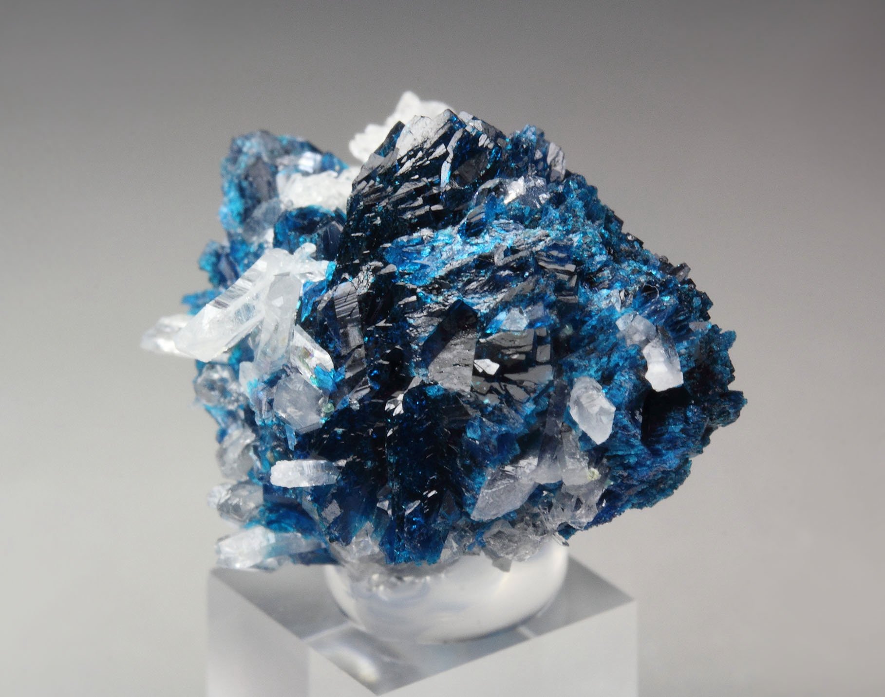 VESZELYITE, QUARTZ 
