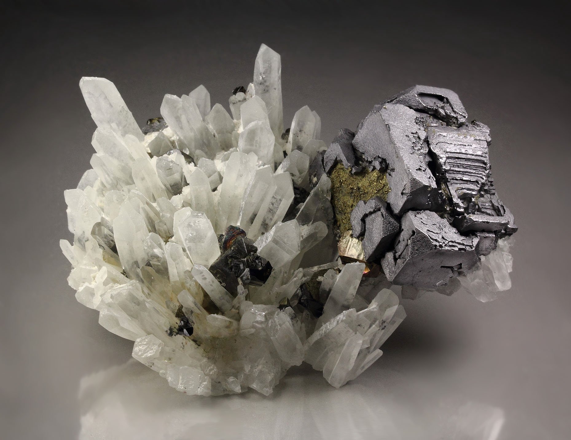 skeletal GALENA, CHALCOPYRITE, QUARTZ, SPHALERITE, PYRITE 