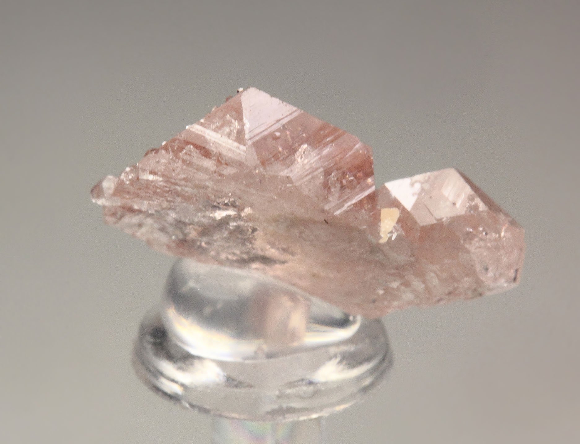 gem PINK GARNET var. GROSSULAR