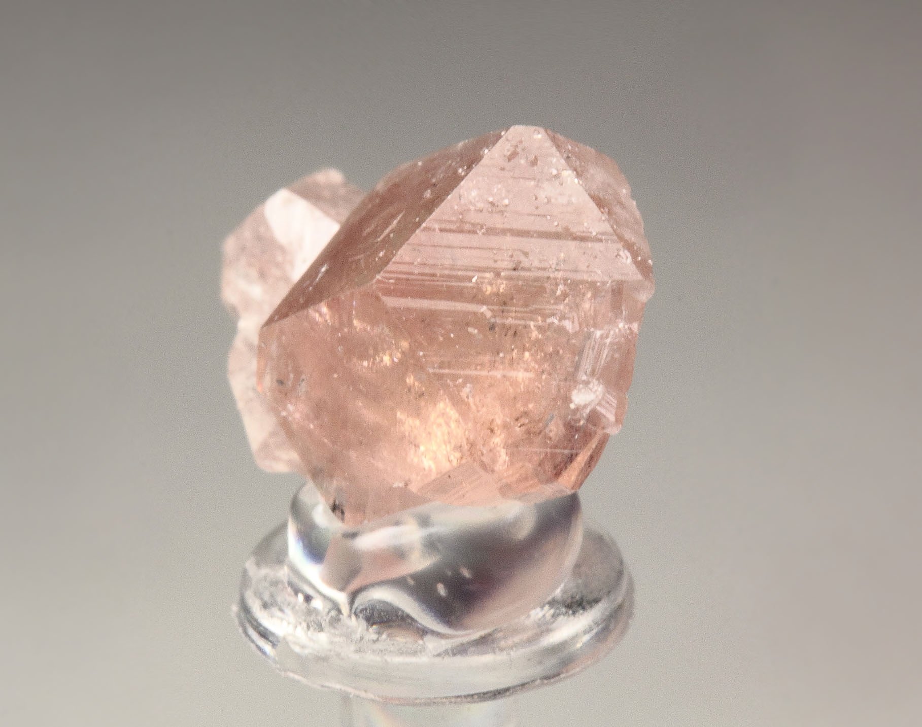 gem PINK GARNET var. GROSSULAR