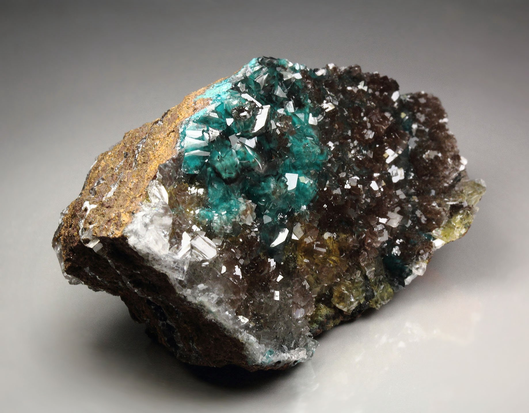 CALCITE with ROSASITE inclusions 
