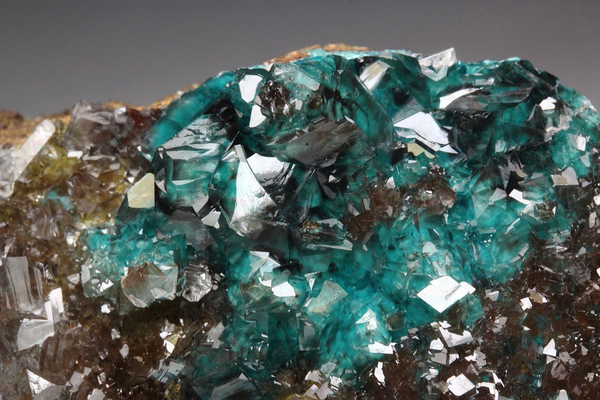 CALCITE with ROSASITE inclusions 