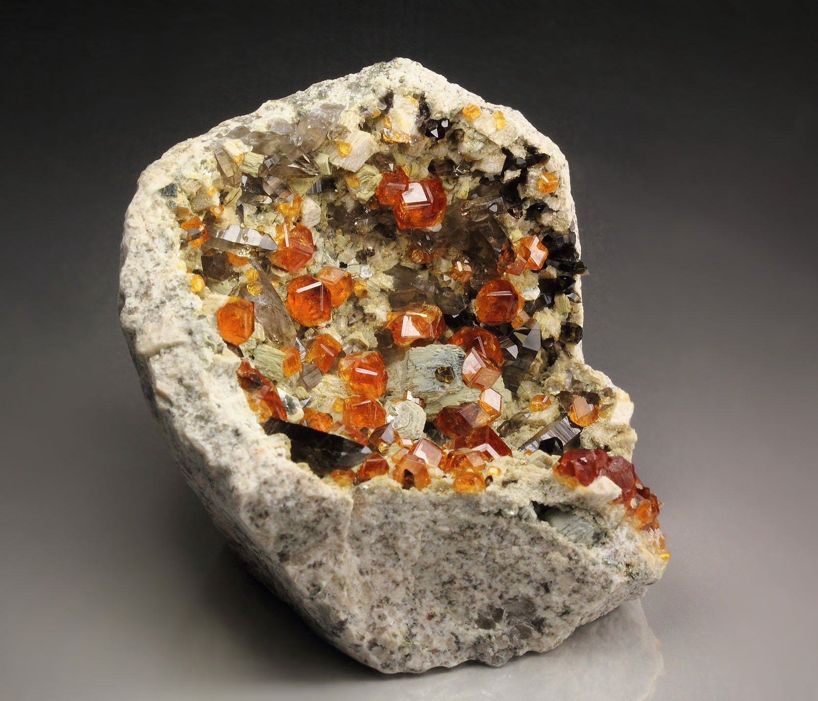 gem GARNET var. SPESSARTINE, QUARTZ var. SMOKY