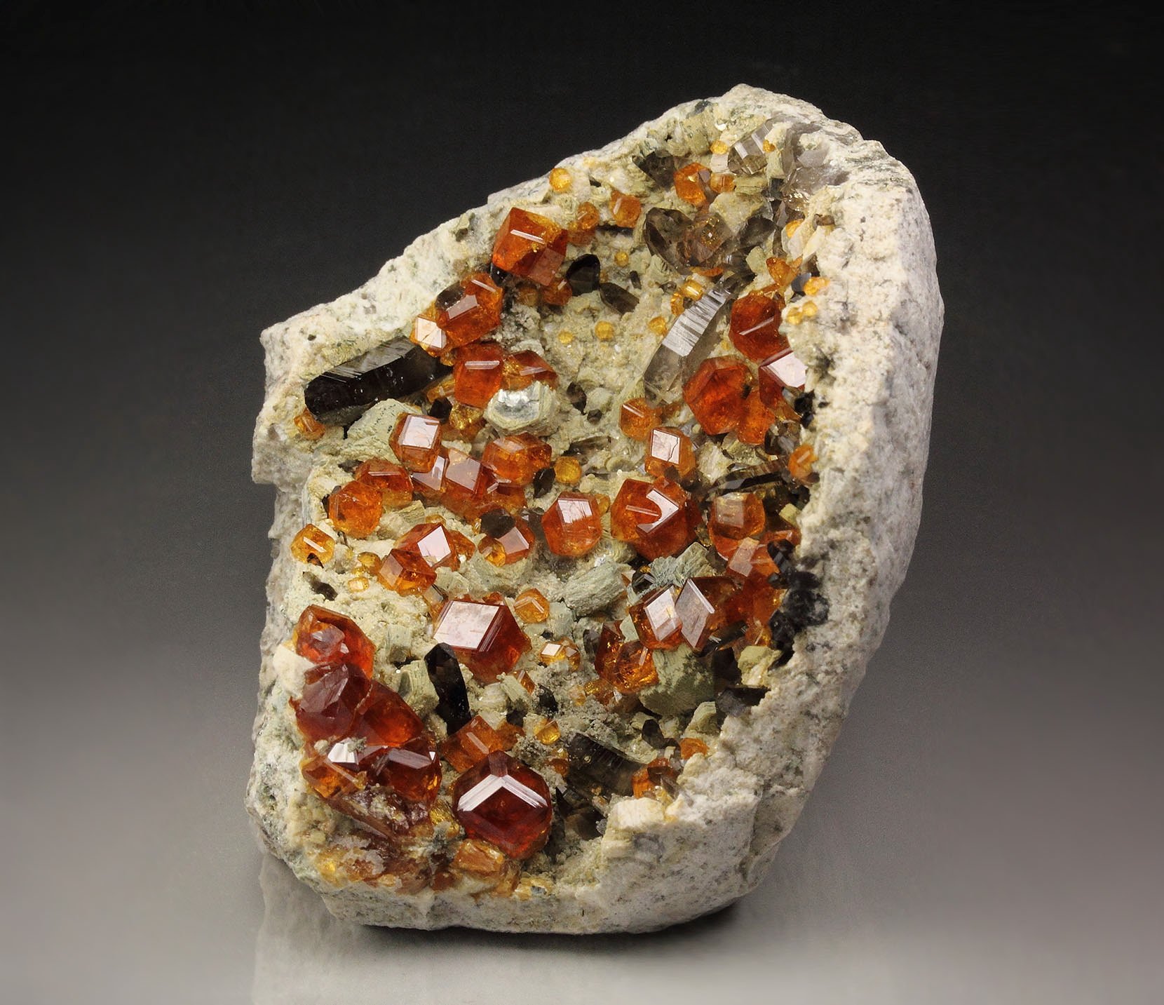 gem GARNET var. SPESSARTINE, QUARTZ var. SMOKY