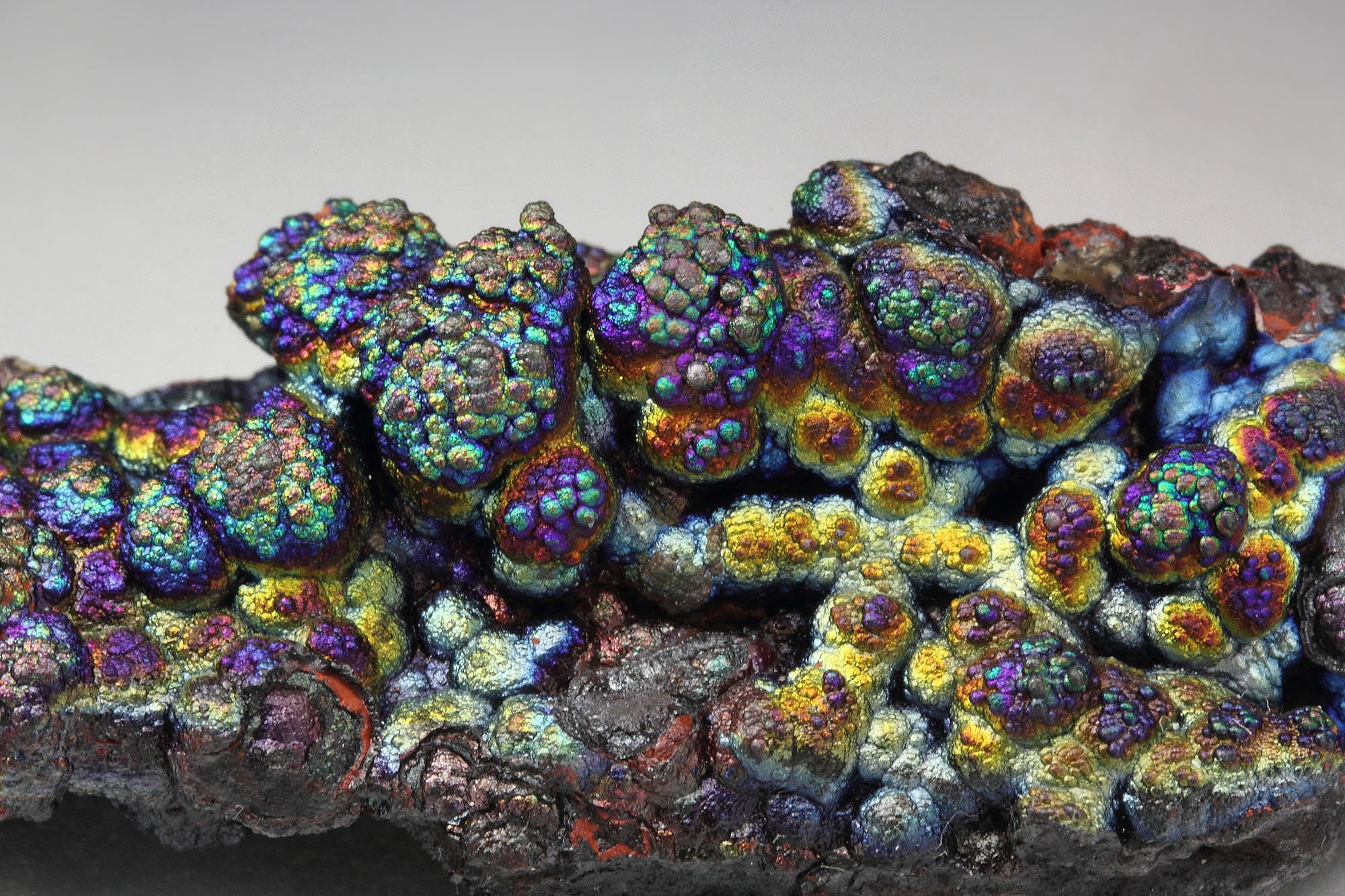 iridescent GOETHITE