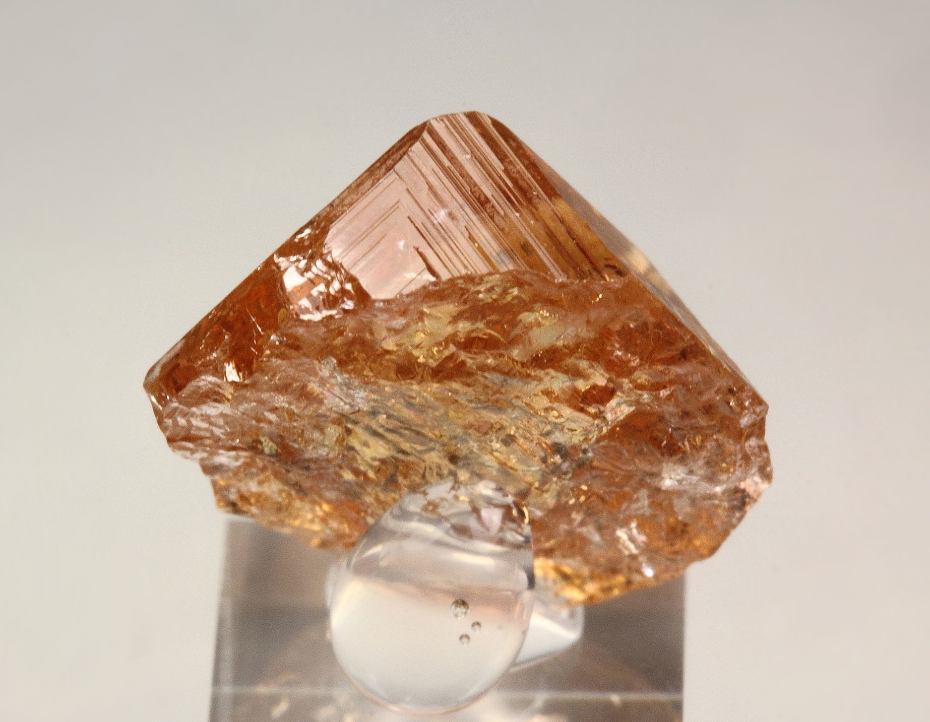 gem GARNET var. GROSSULAR