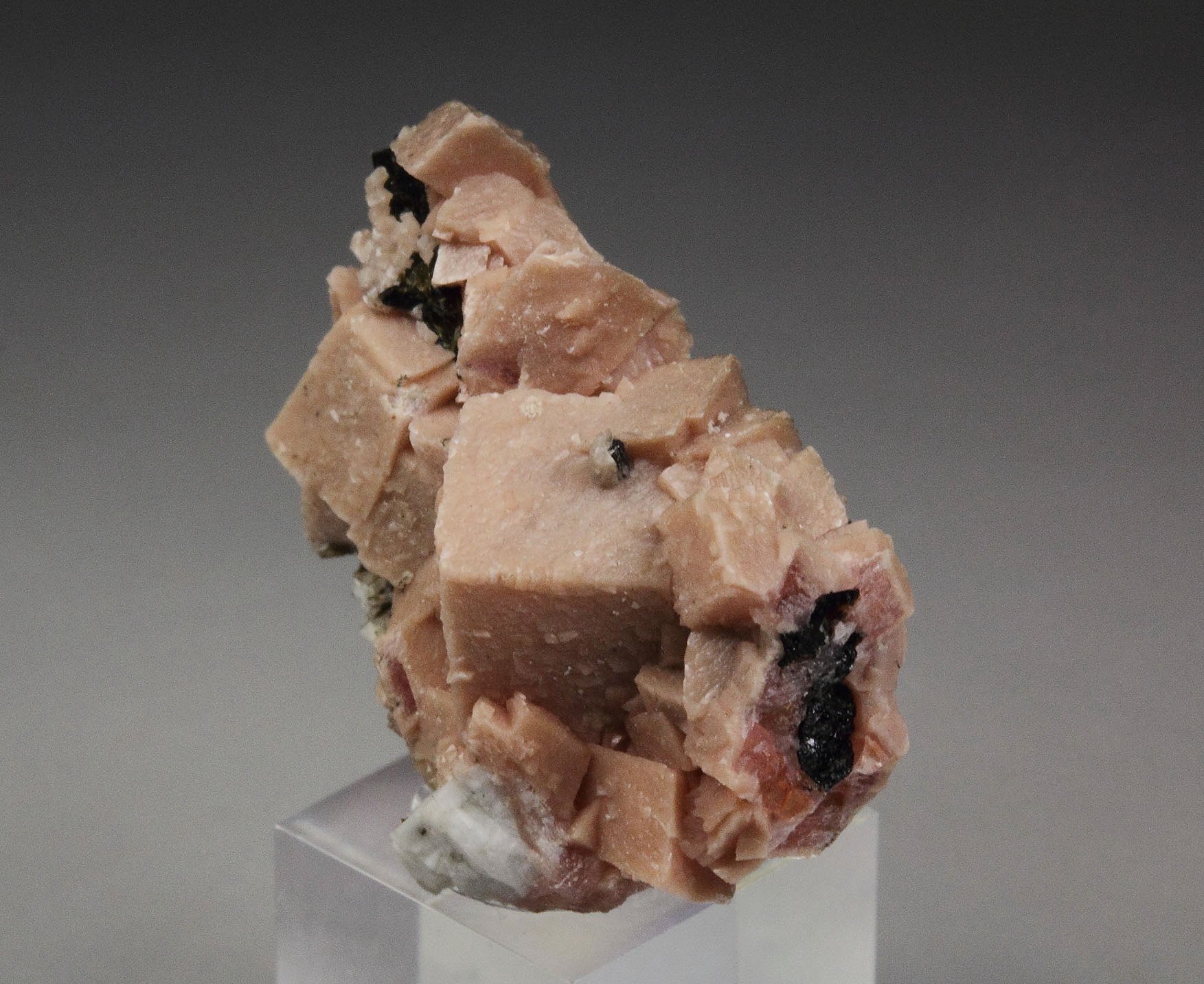 RHODOCHROSITE, AEGIRINE