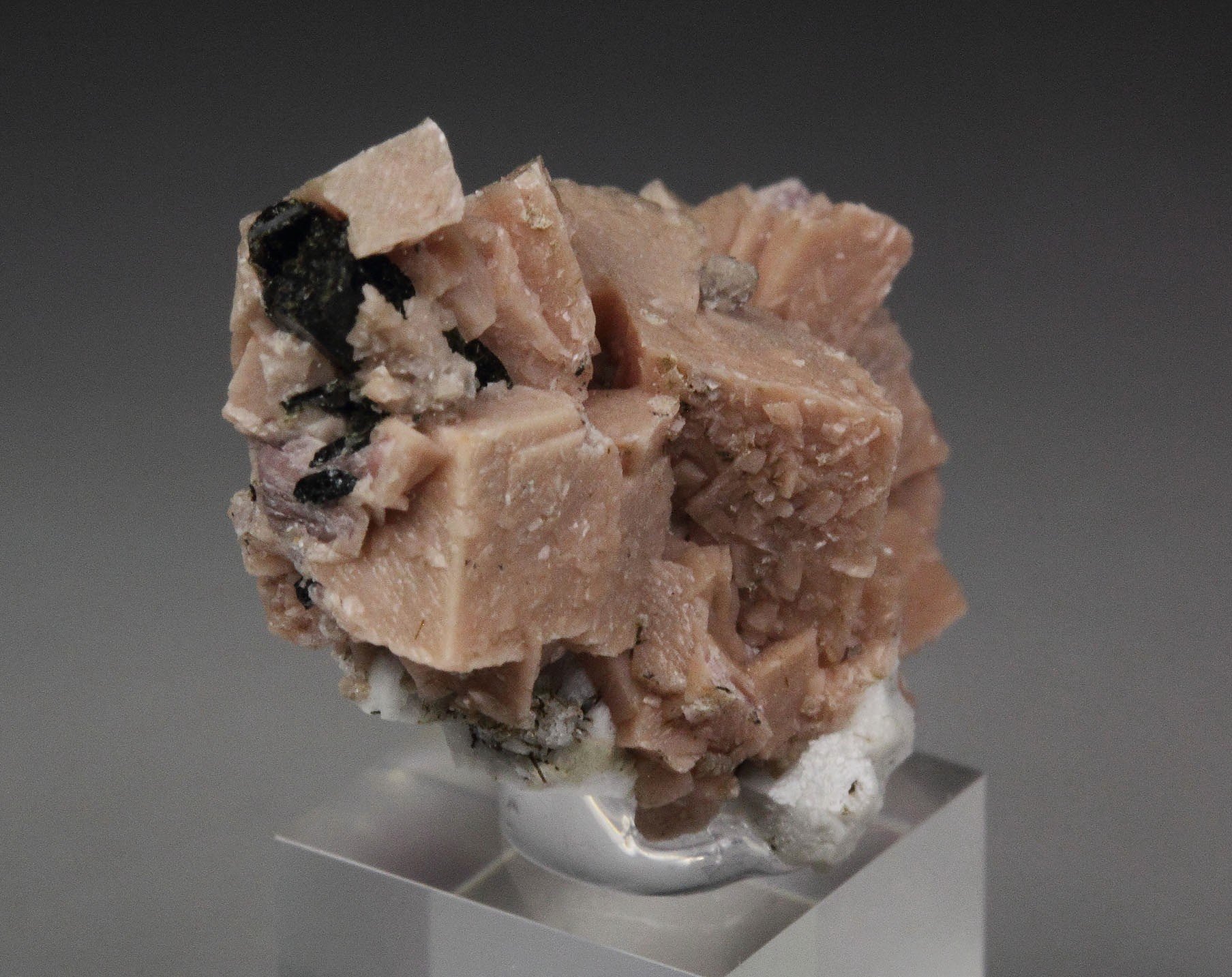 RHODOCHROSITE, AEGIRINE