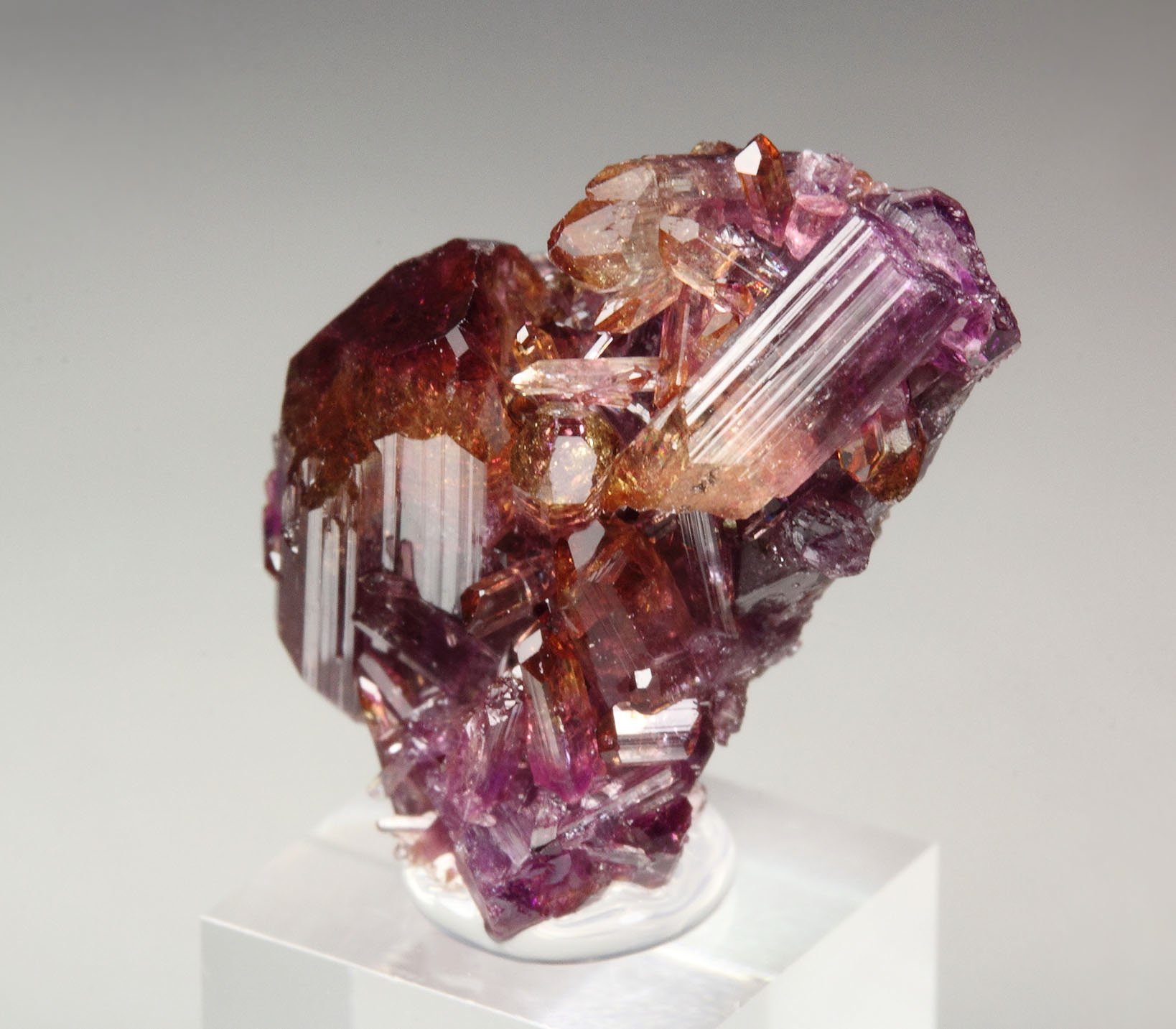 gem VESUVIANITE multicolor