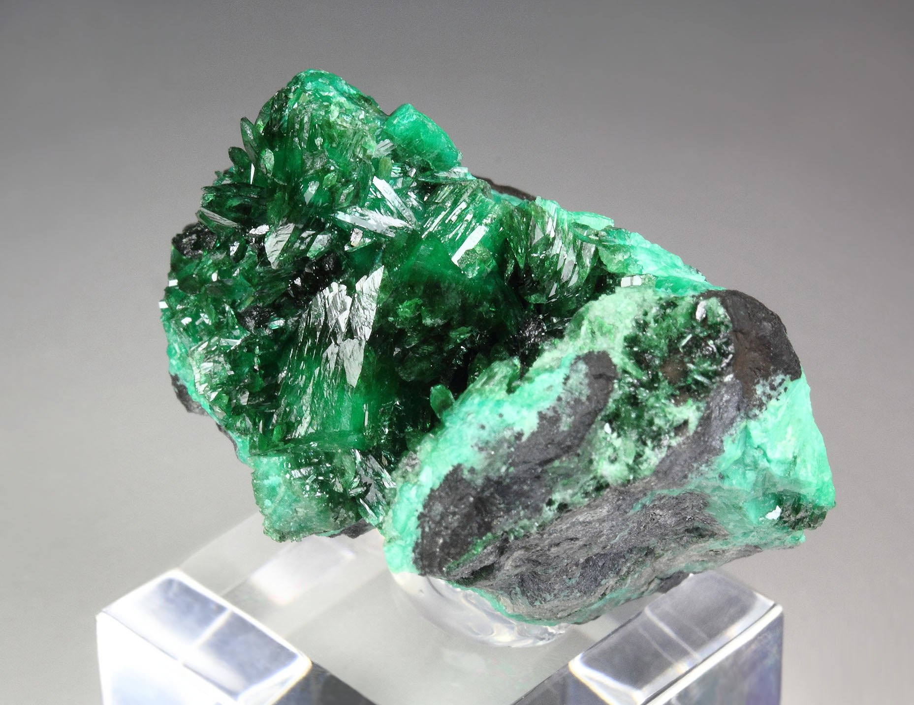 ZINCOLIVENITE