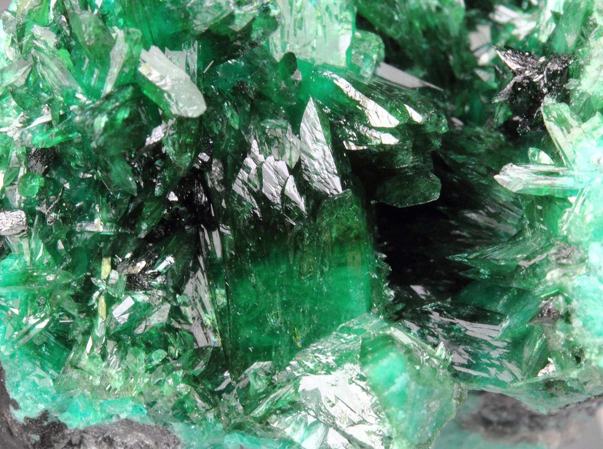 ZINCOLIVENITE