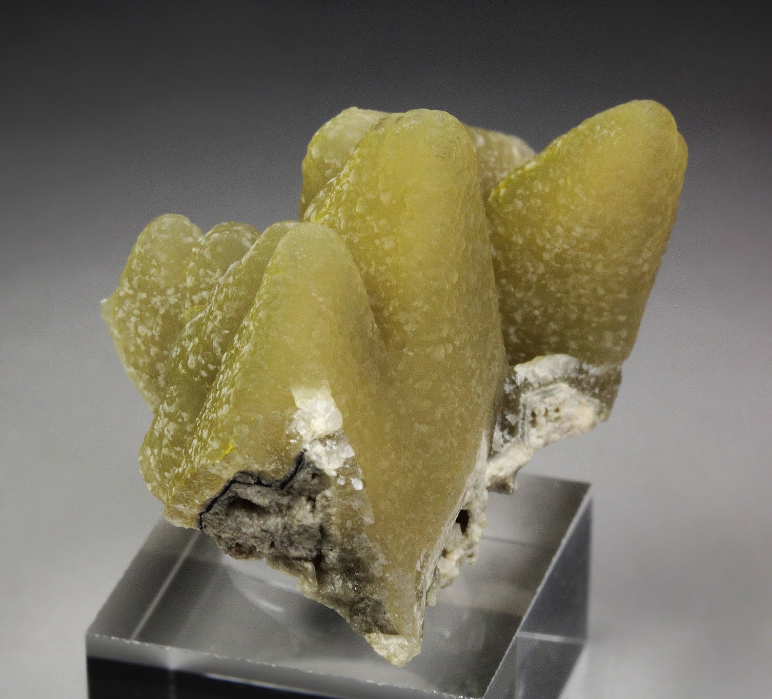 SMITHSONITE epimorph after CALCITE 