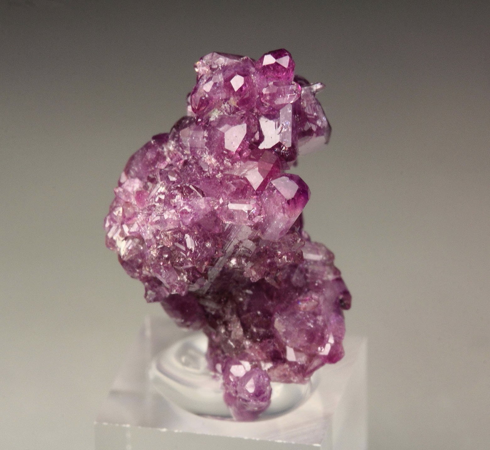VESUVIANITE var. MANGANOAN