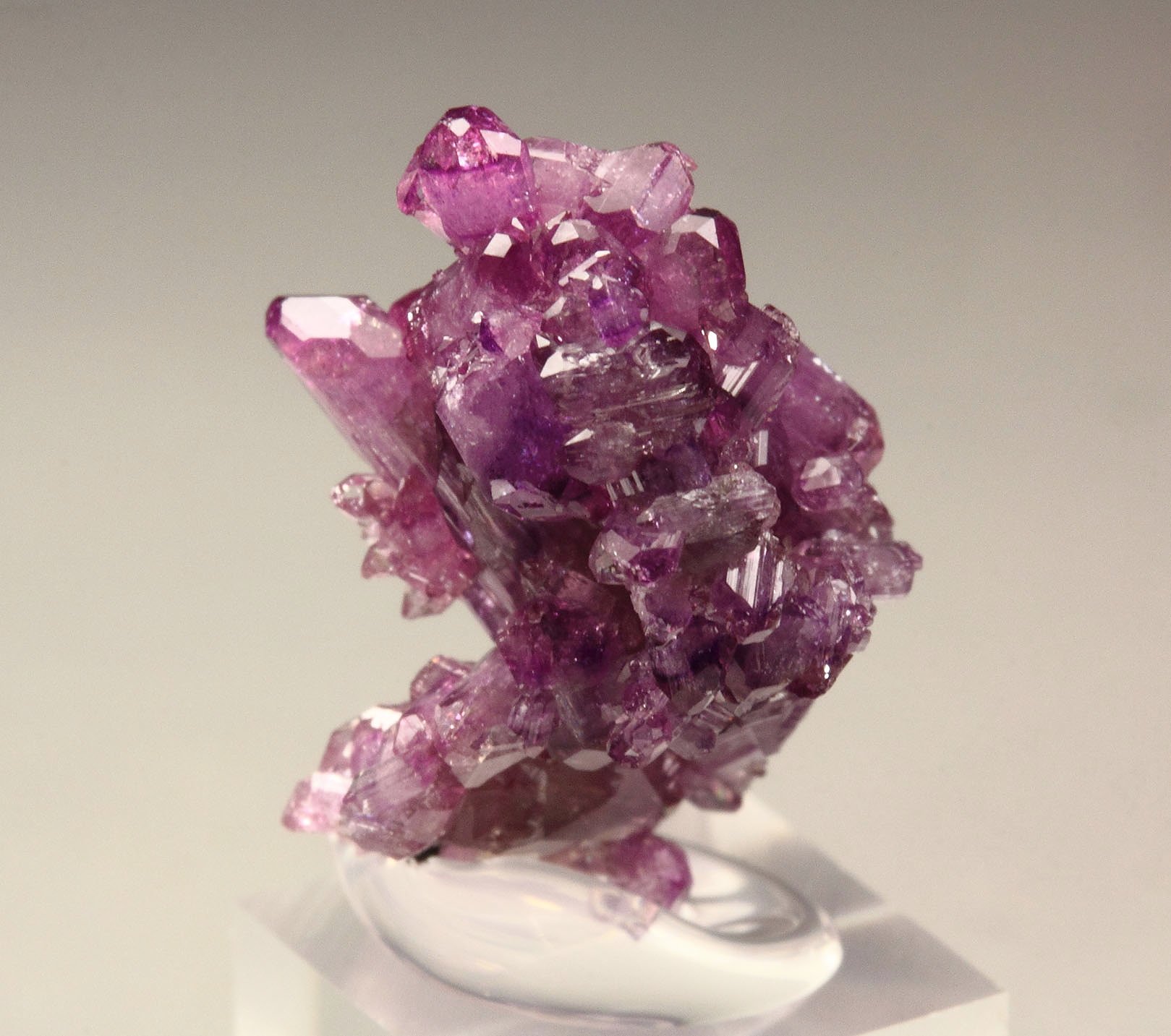 VESUVIANITE var. MANGANOAN