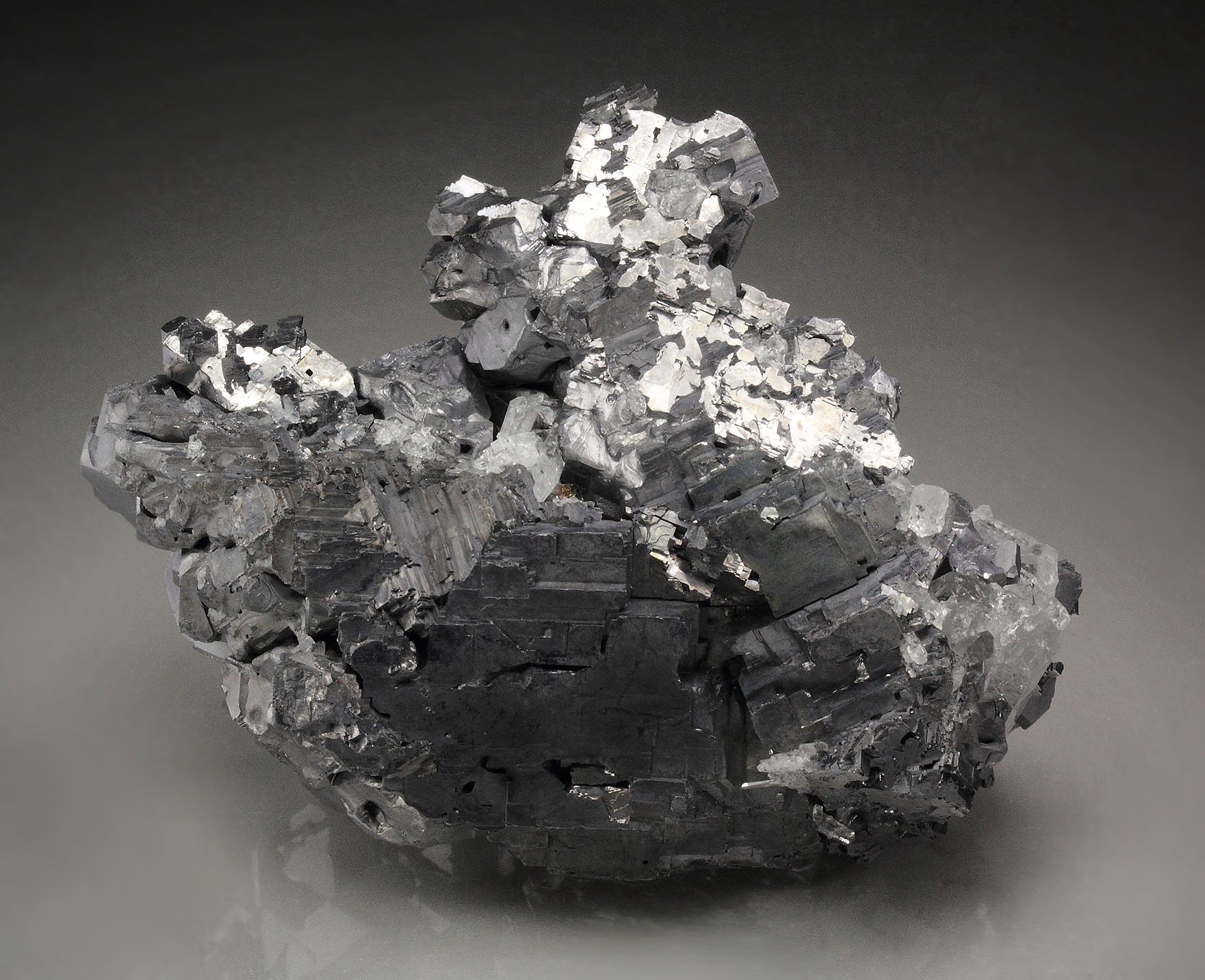 twinned GALENA, QUARTZ, PYRITE