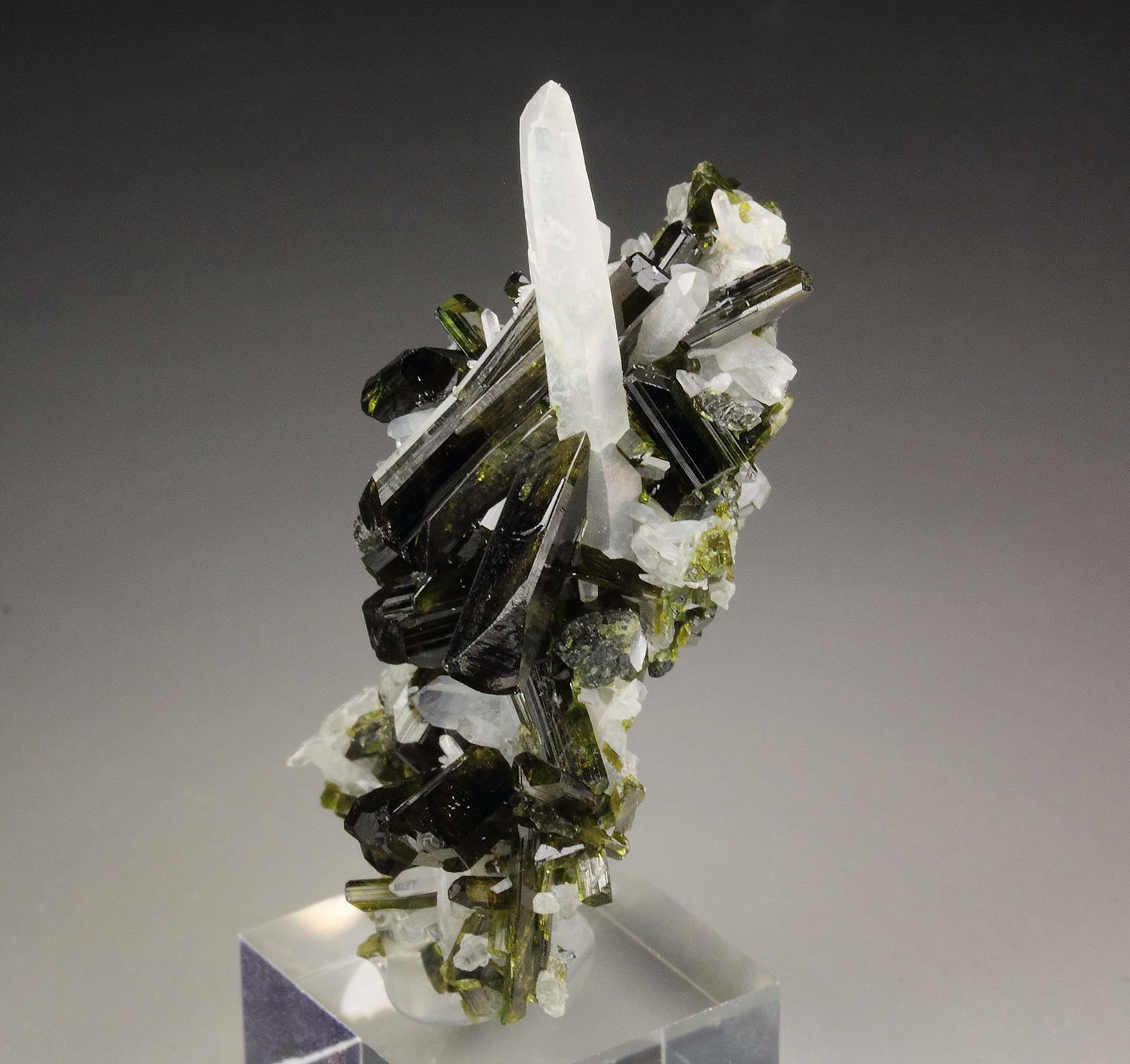 EPIDOTE, QUARTZ